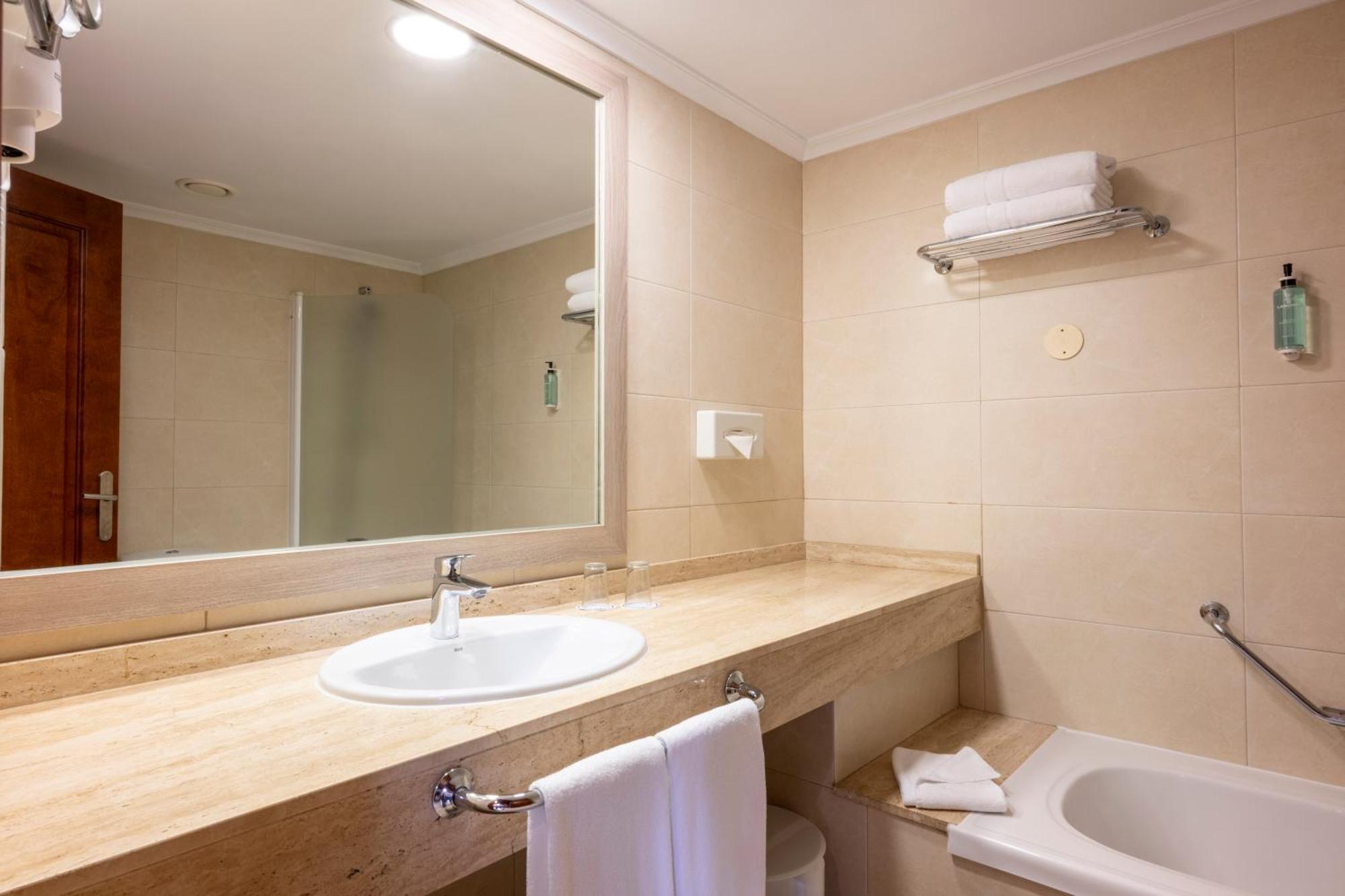 Double Room 2 adultos
