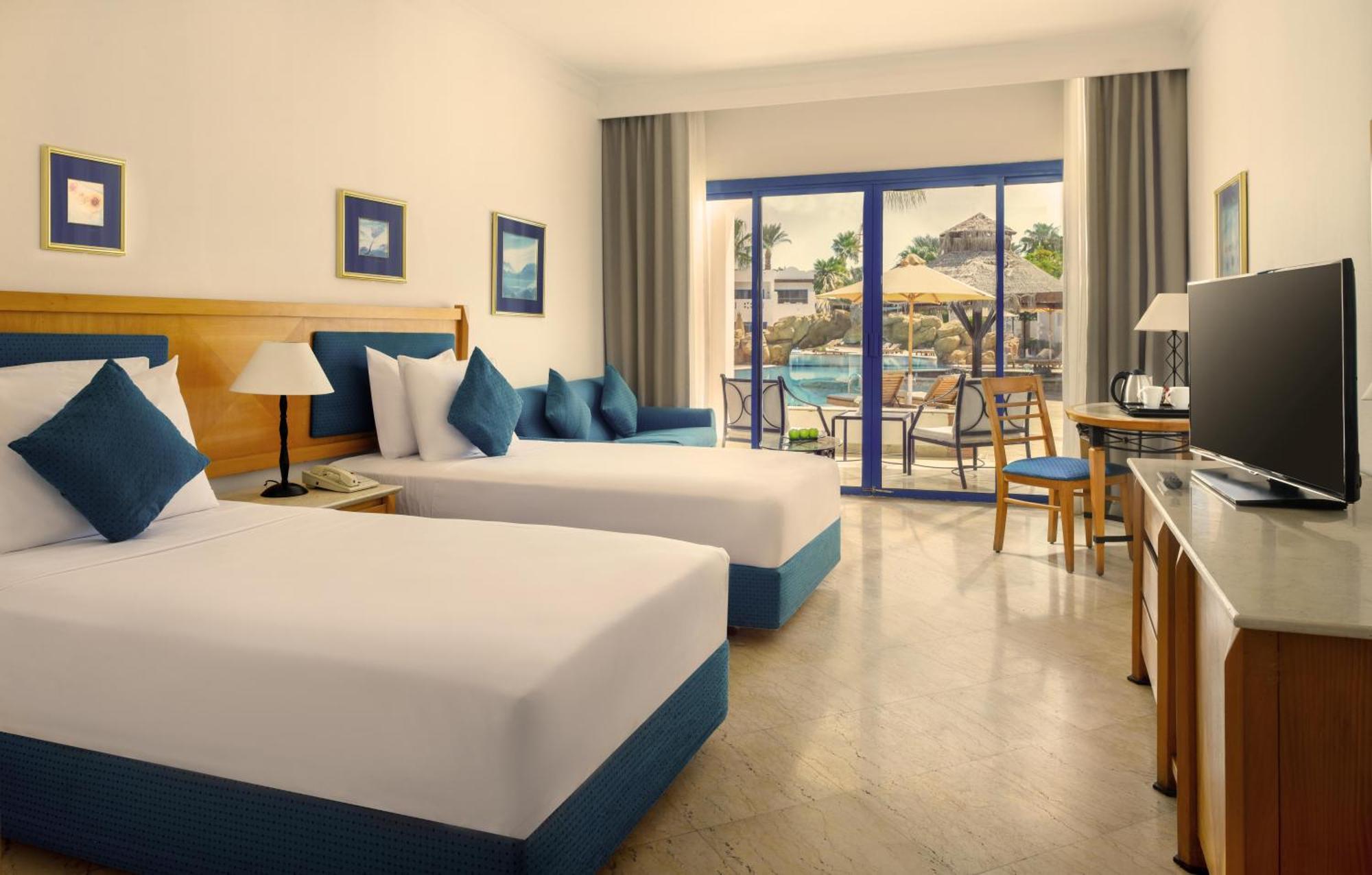 Superior Queen or Twin Bed Pool View