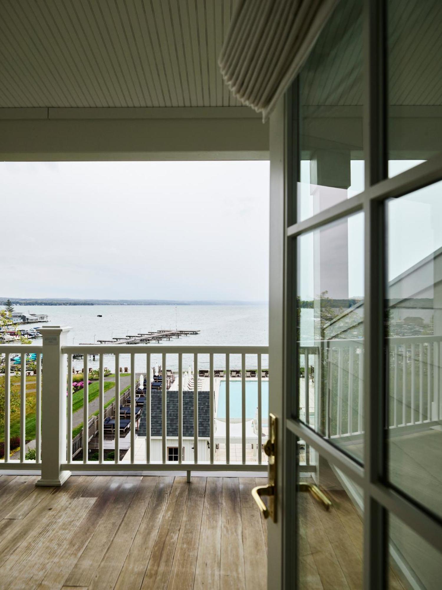 Single Room with Lake View