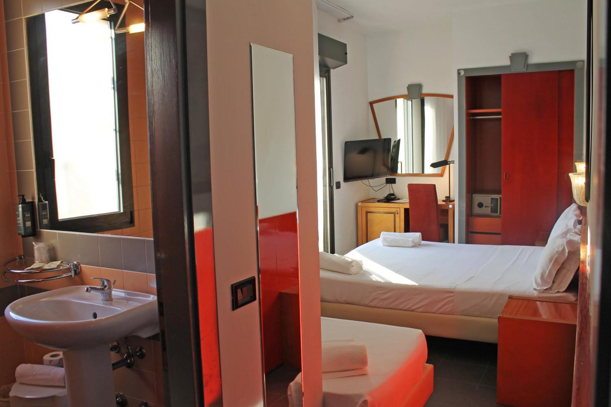 Classic Quadruple Room,1669007321:JPEG