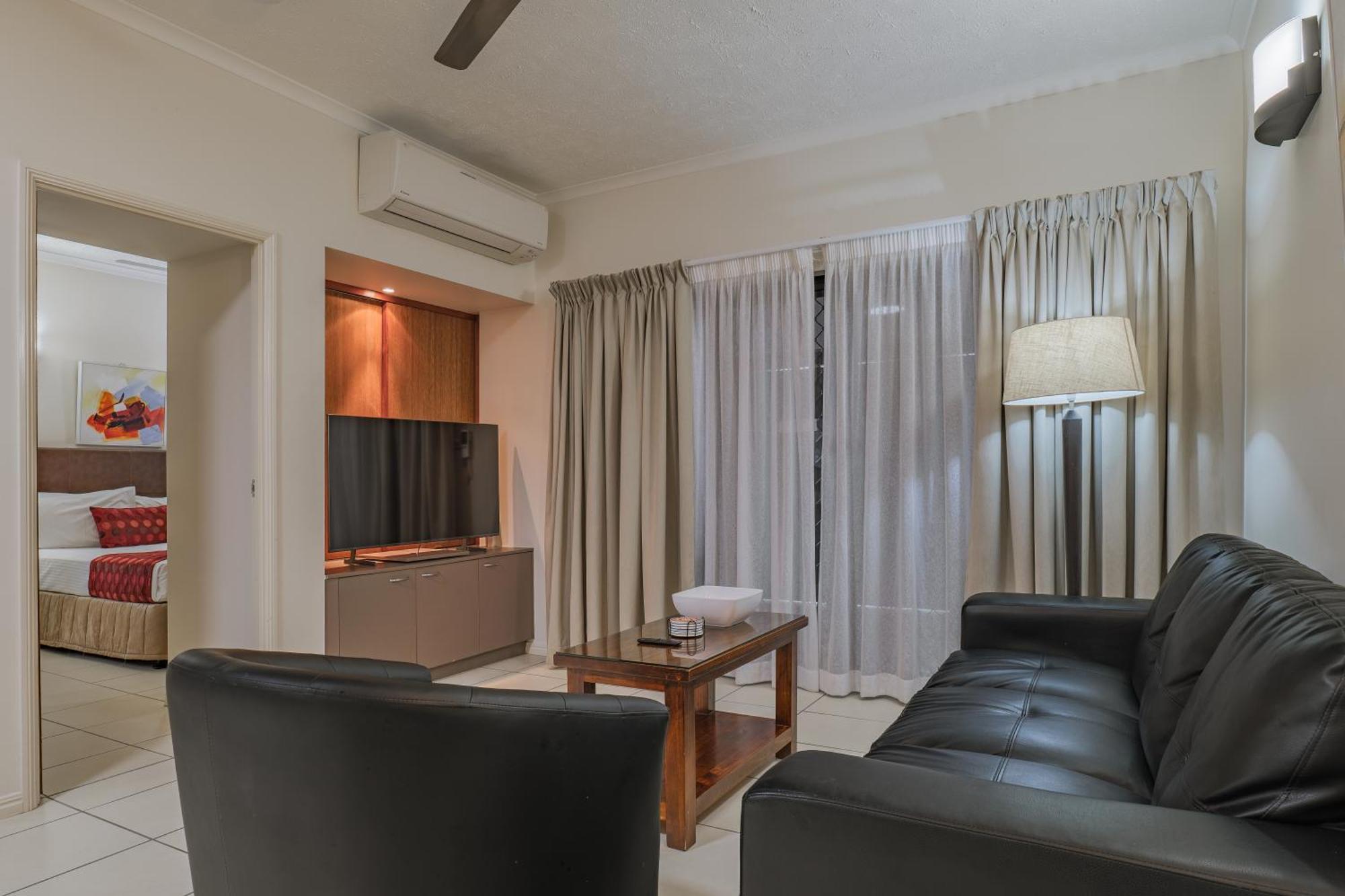 Deluxe One-Bedroom Apartment