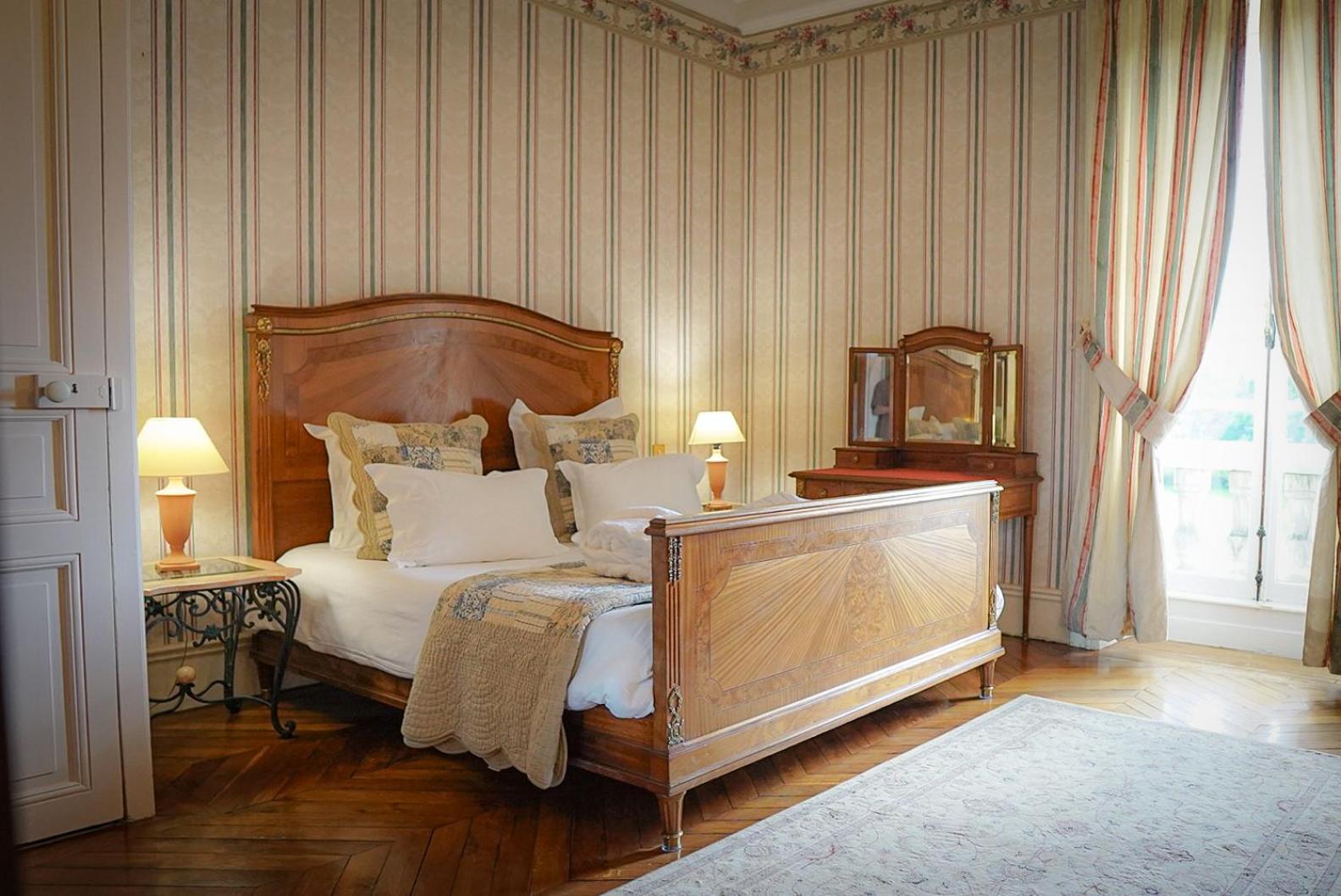 Chambre Lit Queen-Size - Vue sur Jardin