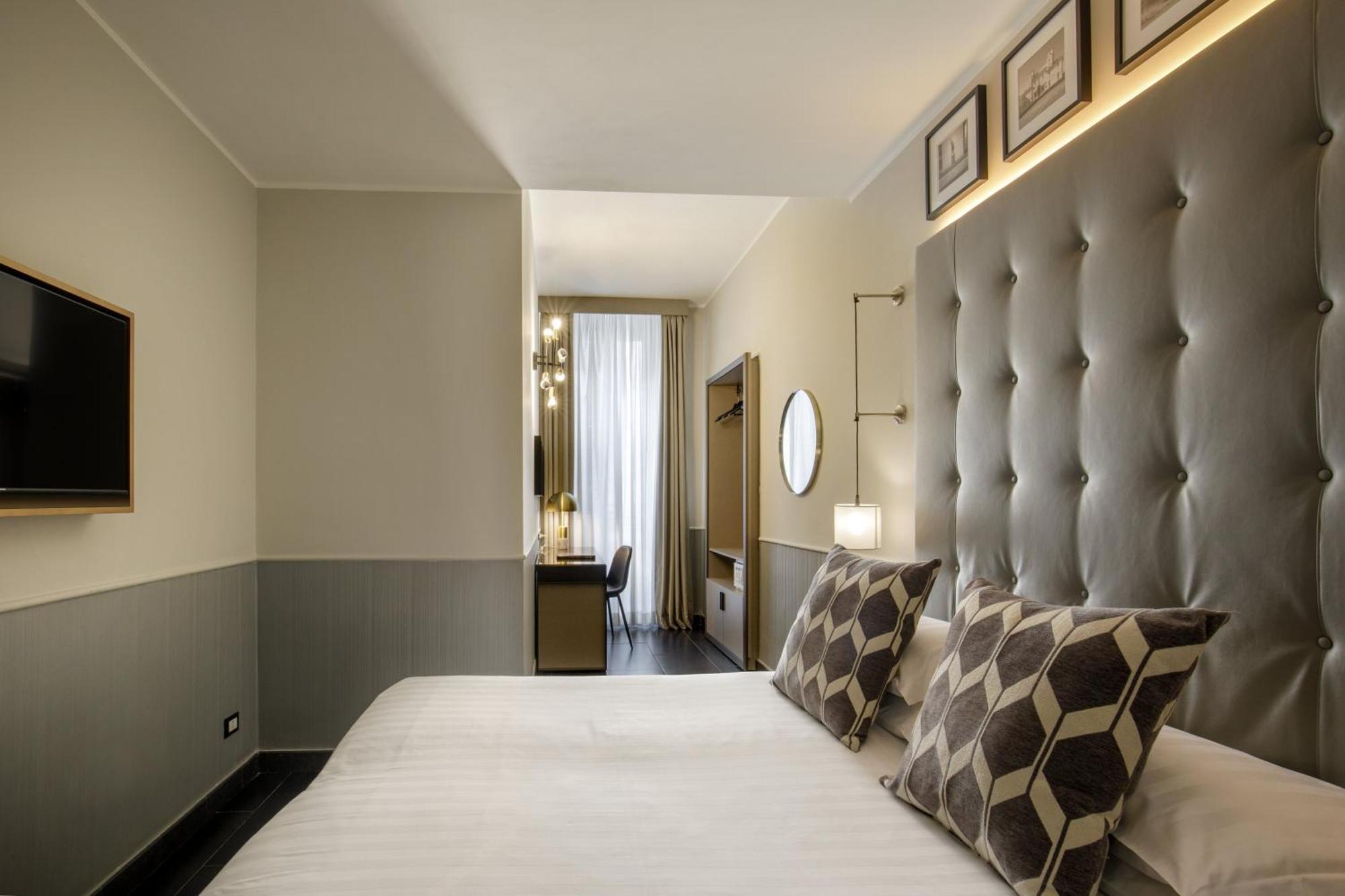Standard Double Room - Via del Corso 81