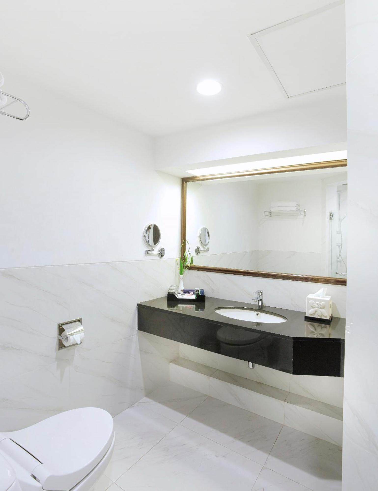 Deluxe Double or Twin Room with Garden View