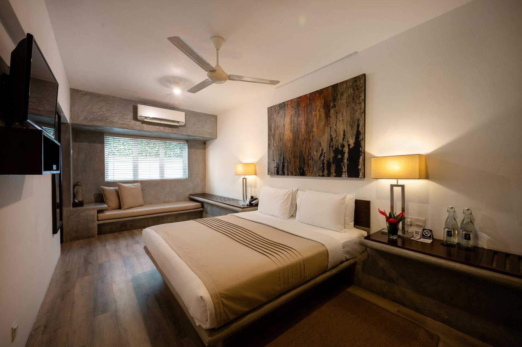 Superior King Room
