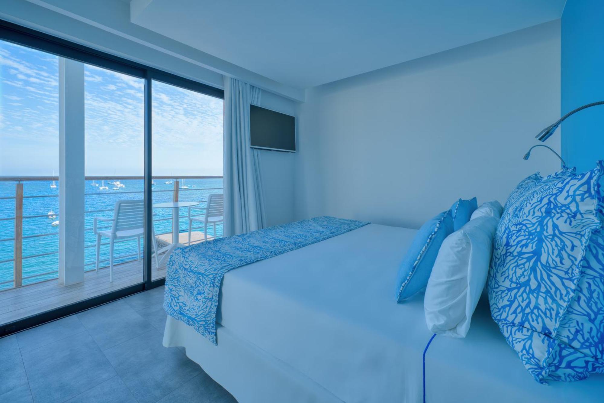 Superior Double Room Balcony Sea View