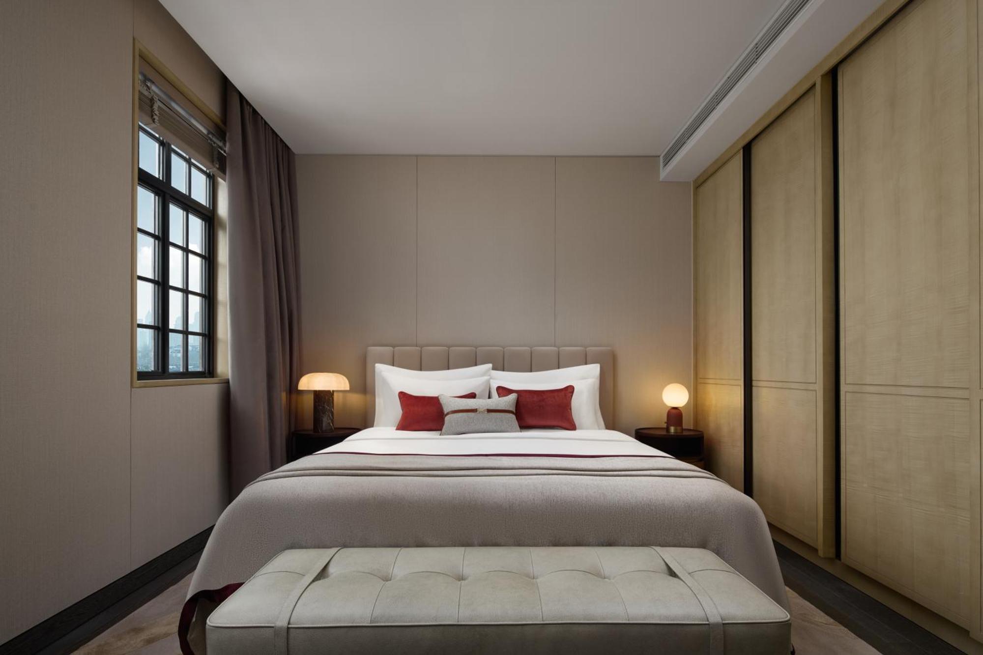 Deluxe Two-Bedroom Apartment