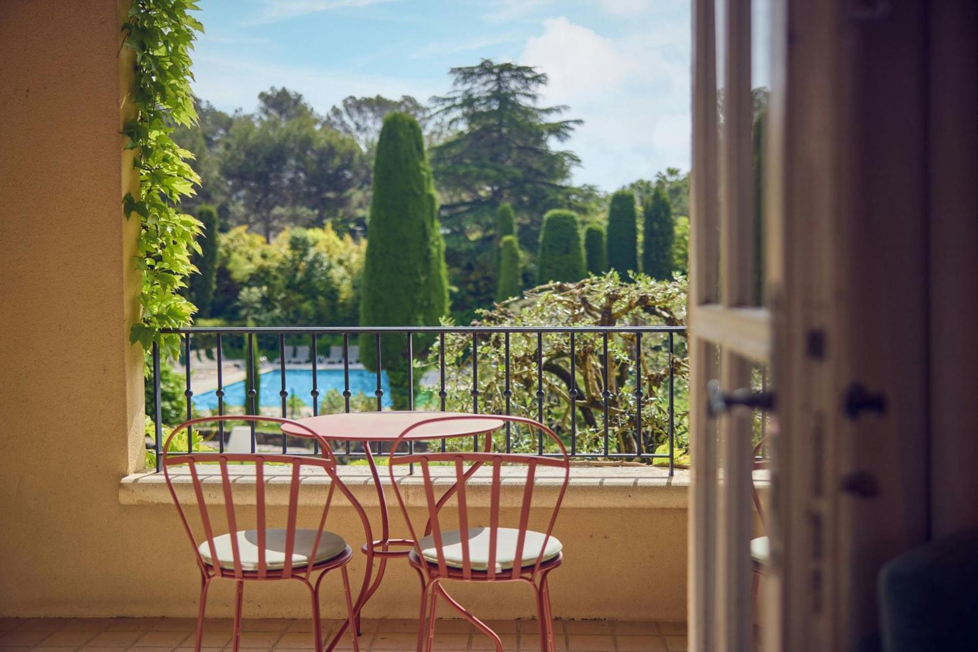 Superior Twin Room with Balcony and Garden View