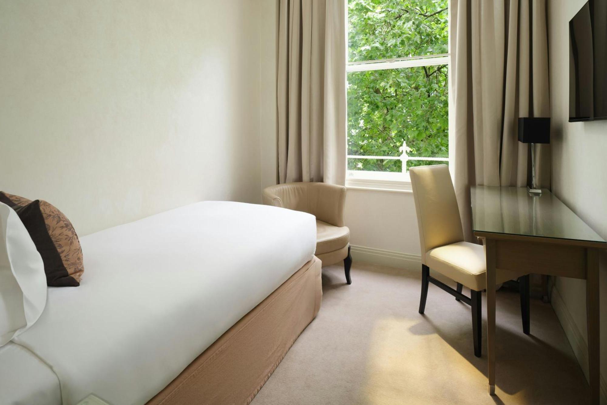 Small Single Room,1674723028:JPEG