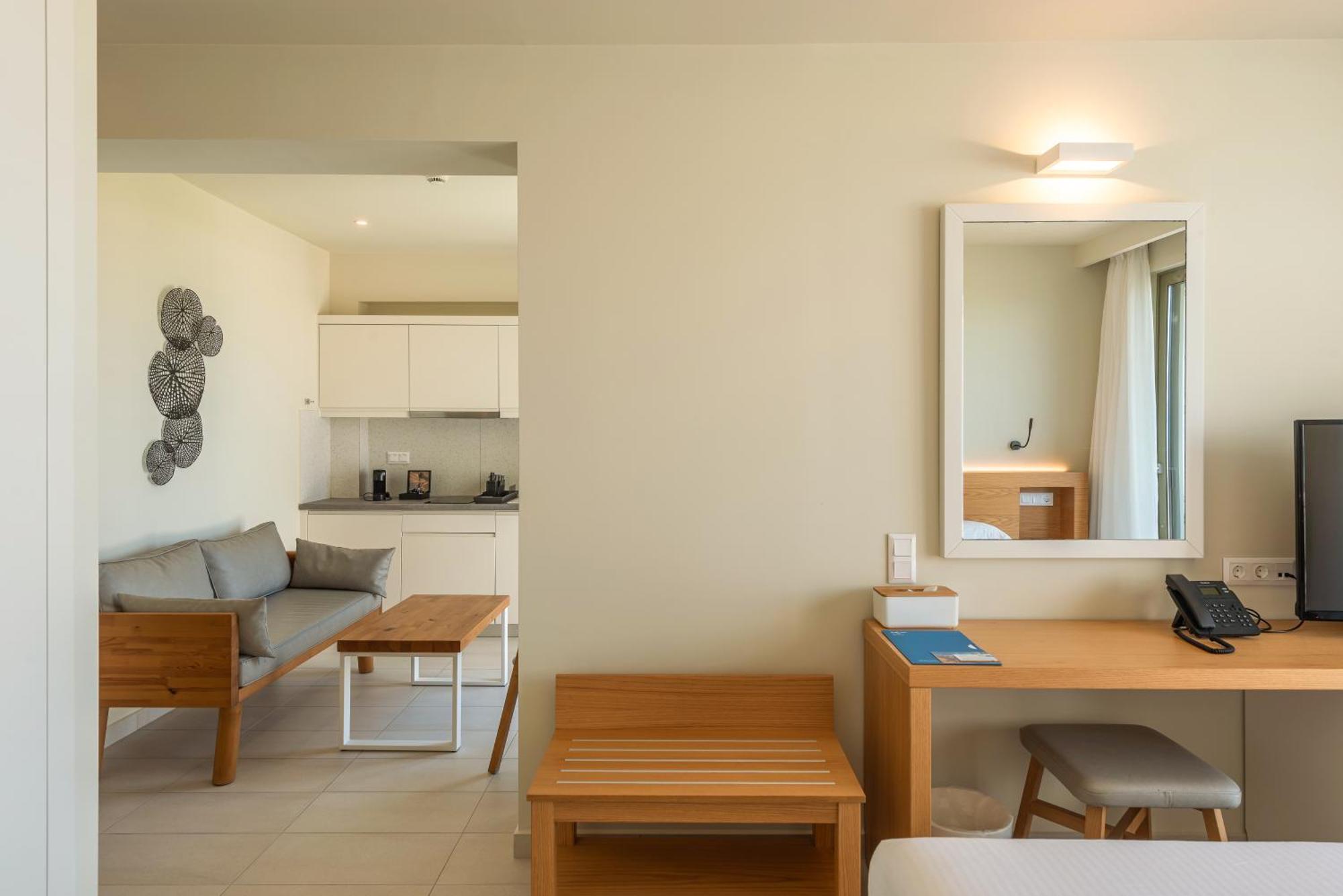 Deluxe Suite Sea View
