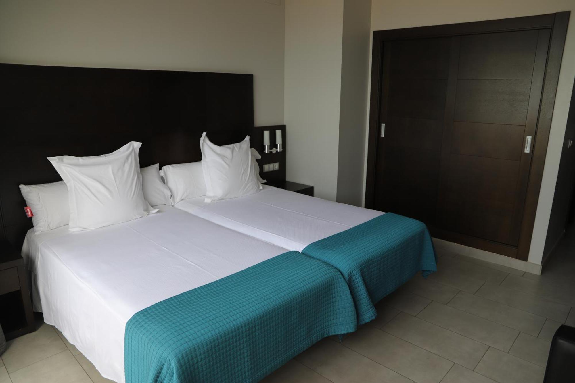 Basic Twin Room
