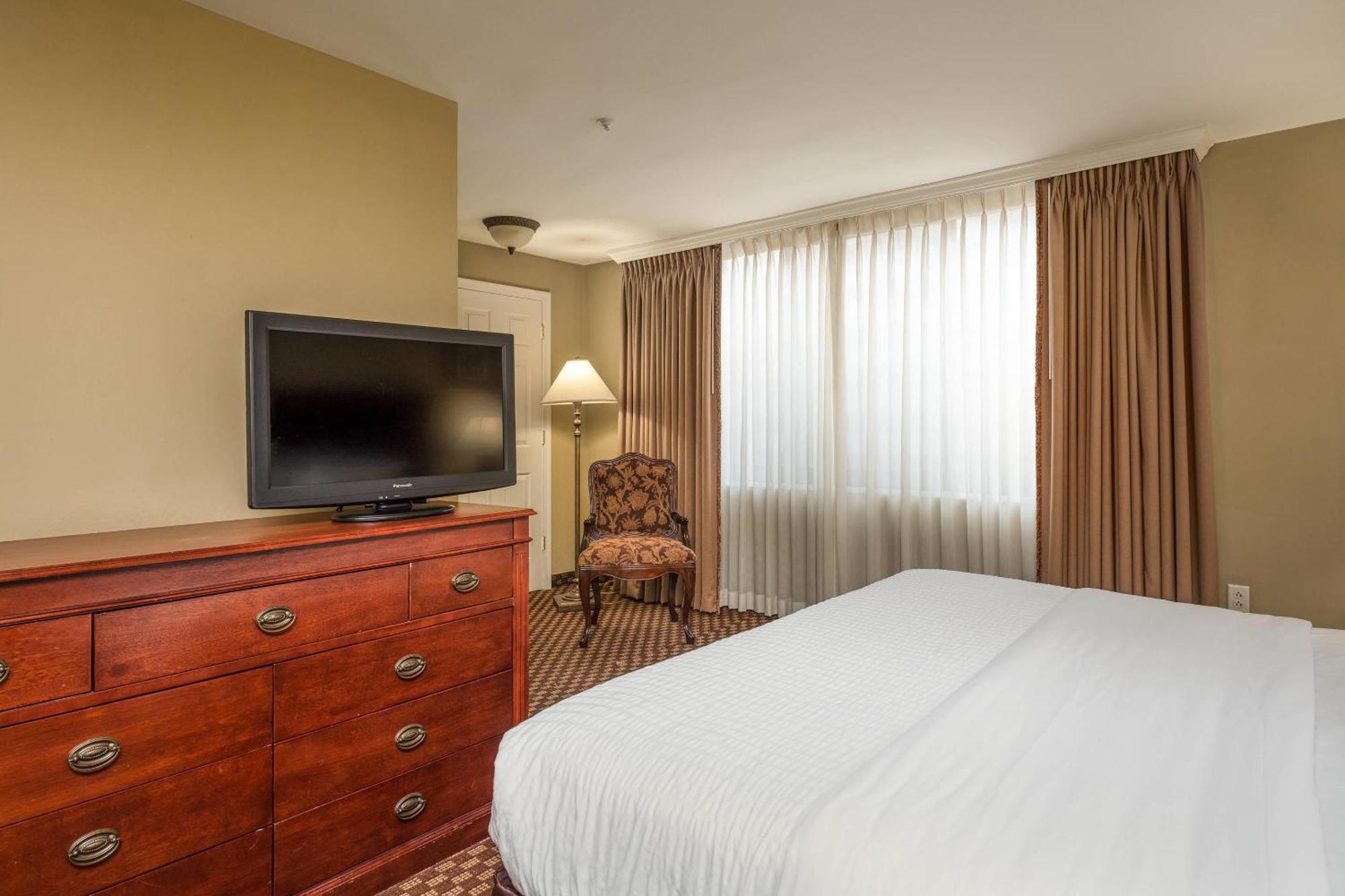Suite mit 1 Schlafzimmer und Kingsize-Bett sowie einer Küche - Nichtraucher