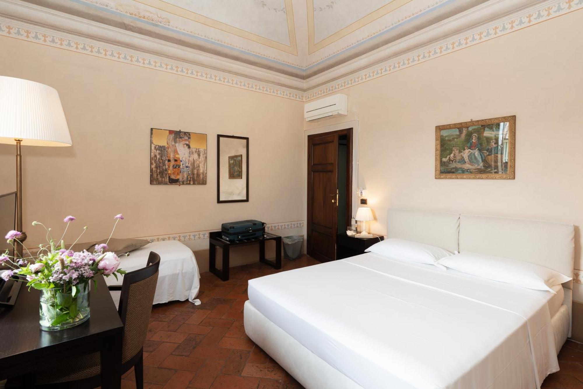 Double Room,1677868483:JPEG