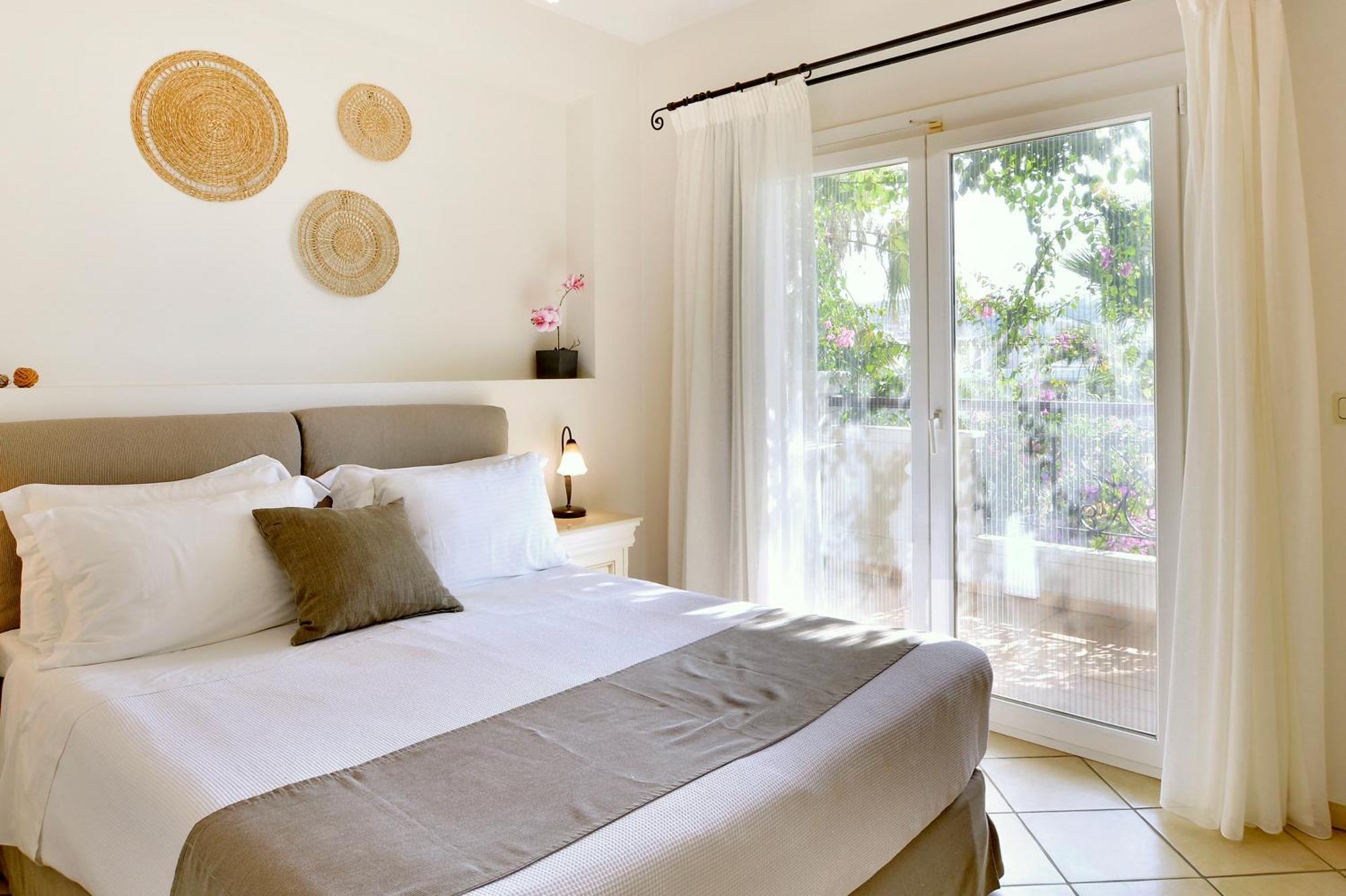 Deluxe Family Apartment Side Sea View Type B