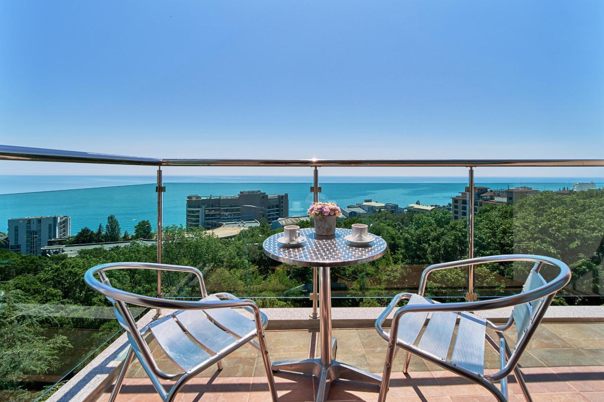 One-Bedroom Apartment Balcony Sea View