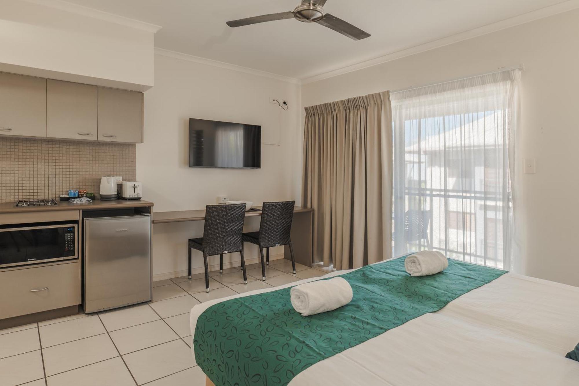 Studio Apartment