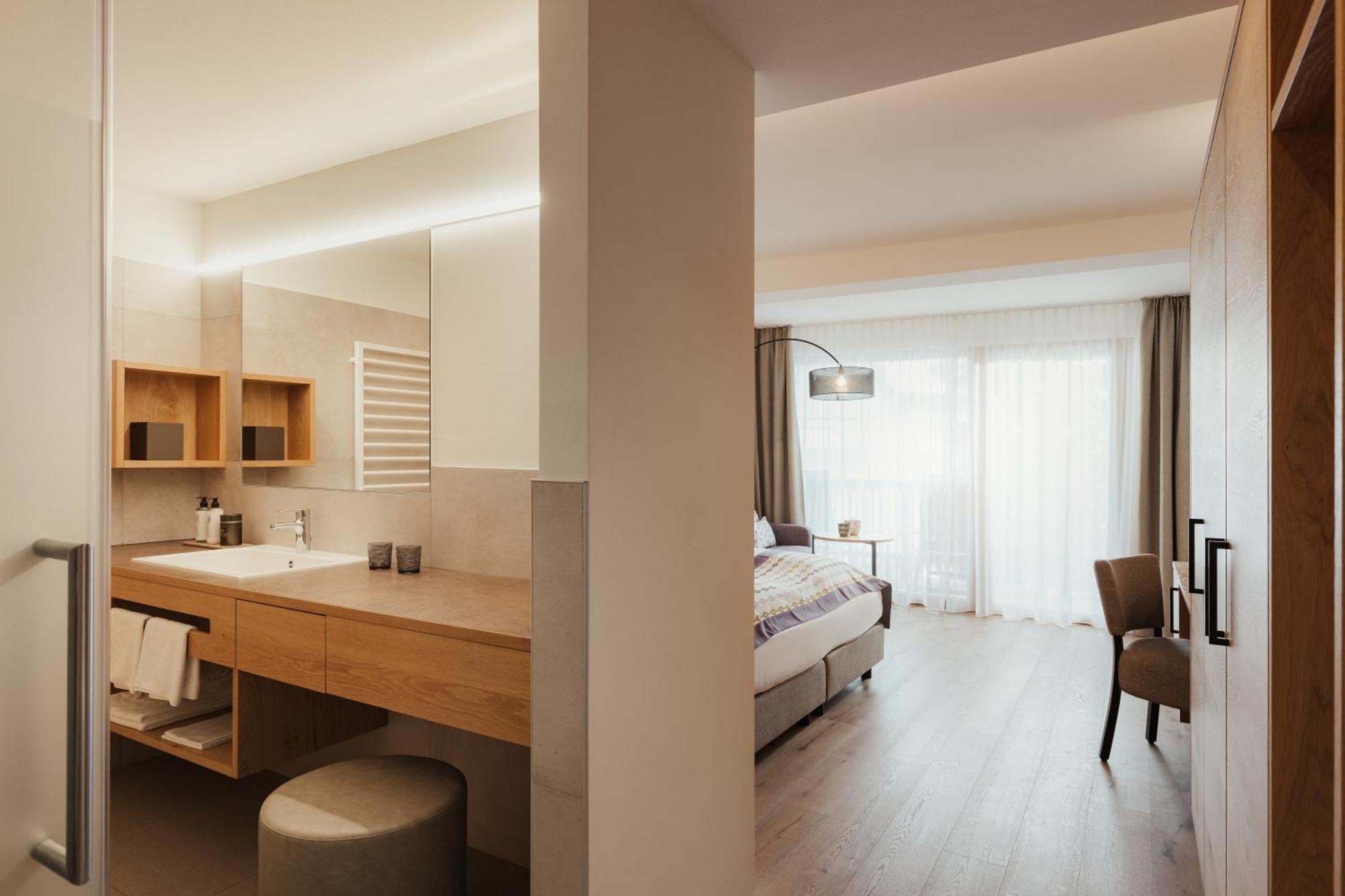 Superior Double Room,1681729160:JPEG