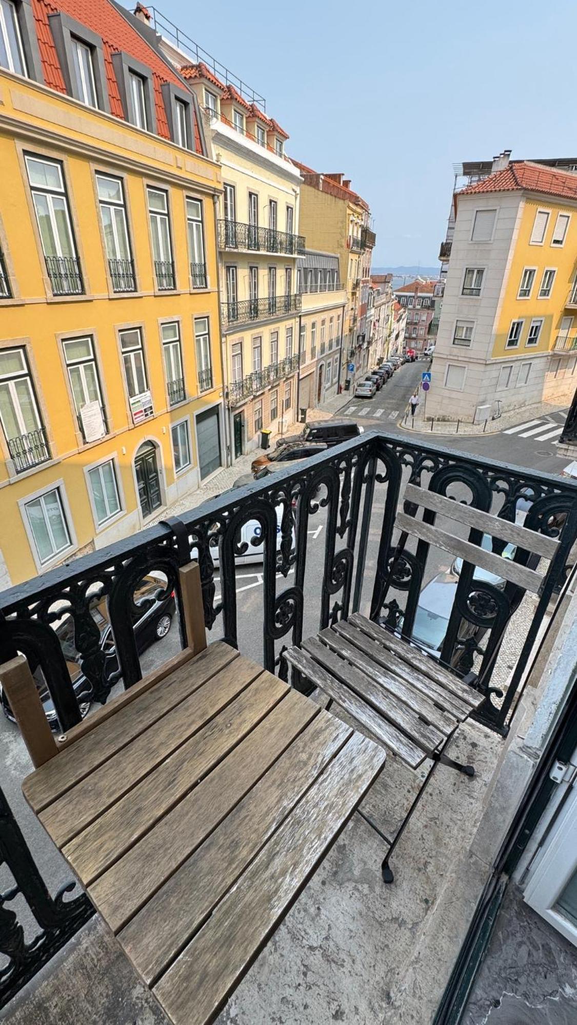 Premium Room Street Balcony