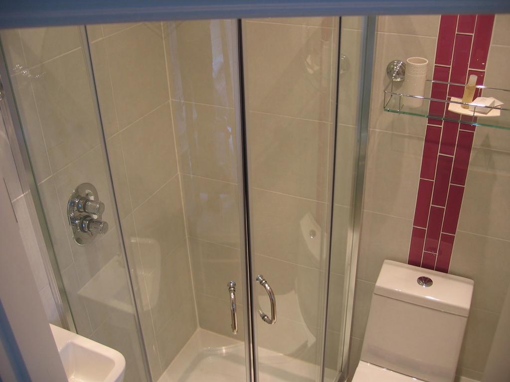 Single Room Bathroom