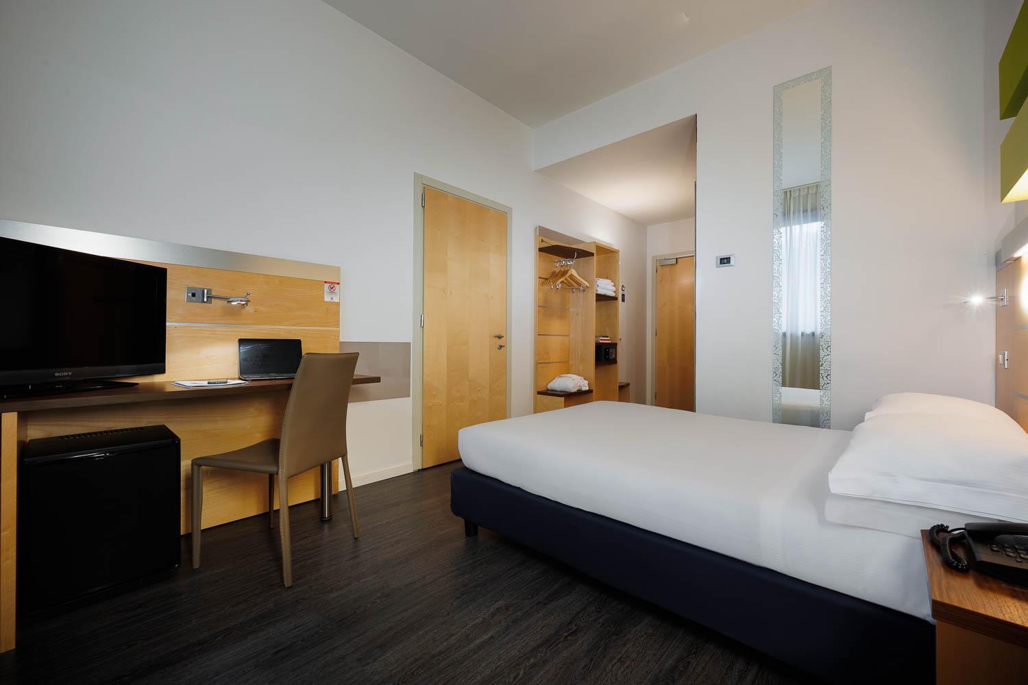 Single Room Disability Access,1683803134:JPEG