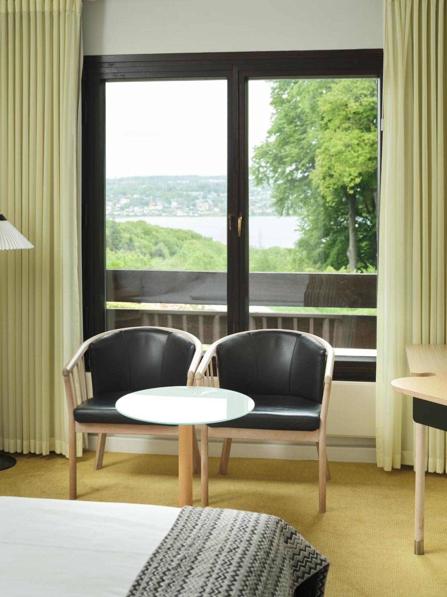 Double or Twin Room Partial Fjord View