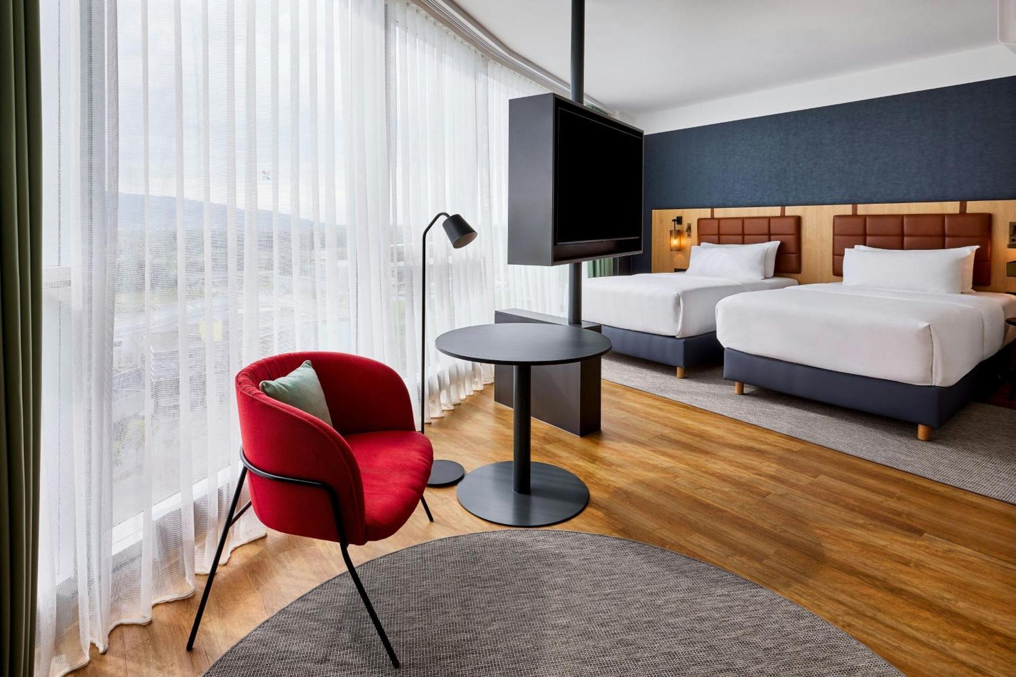 Junior Suite,1683806650:JPEG
