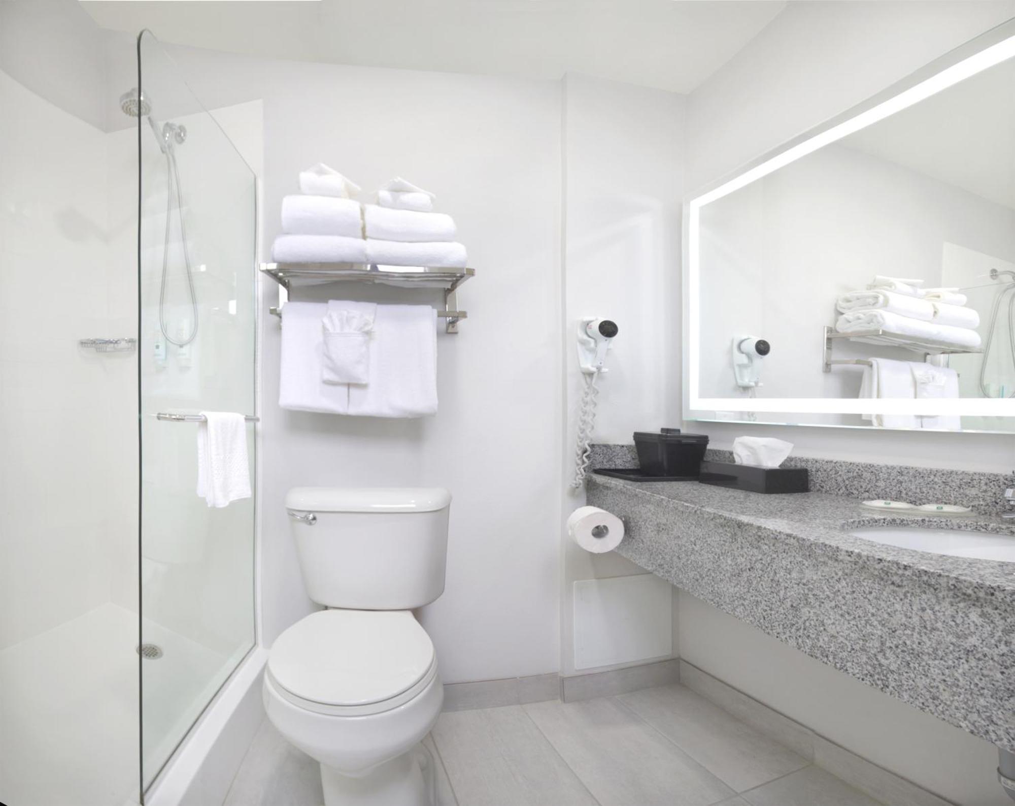 Efficiency Queen Suite with Two Queen Beds - Non-Smoking
