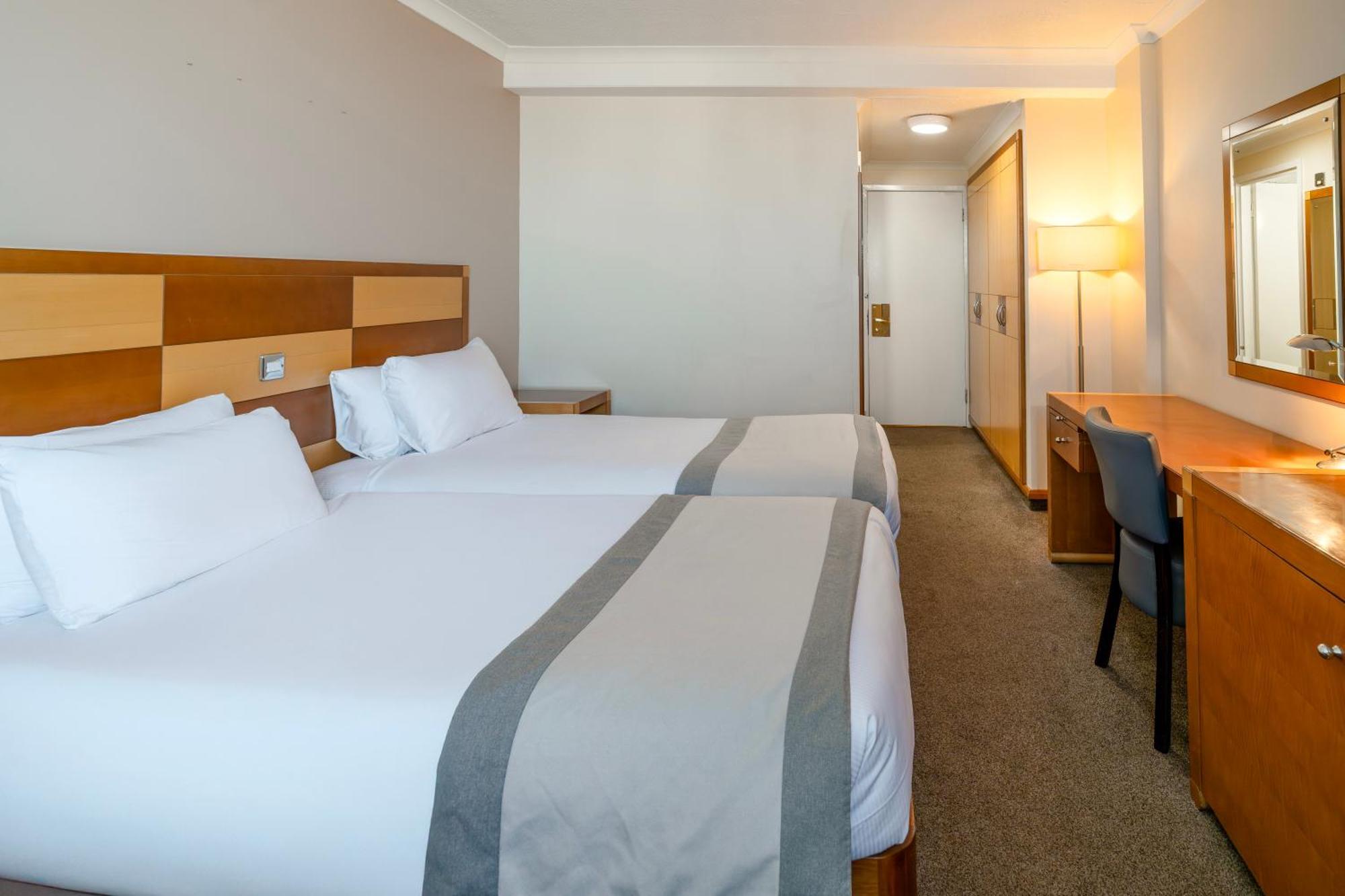 Twin Room Partial Sea View