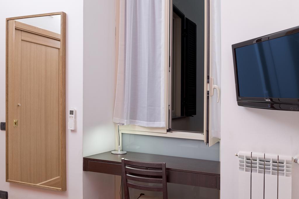 Single Room,632286099:JPEG