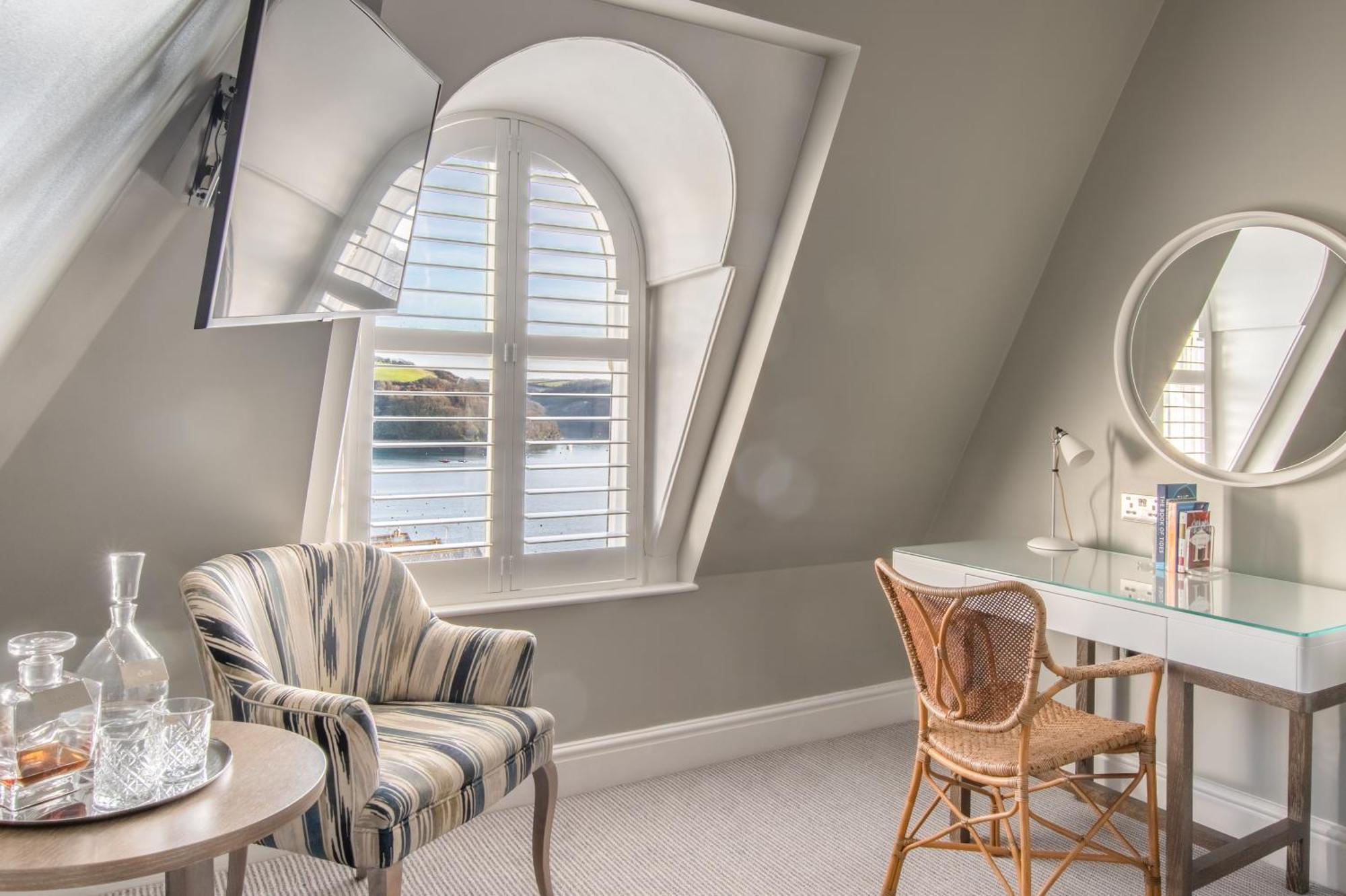 Double Room with Partial Sea View