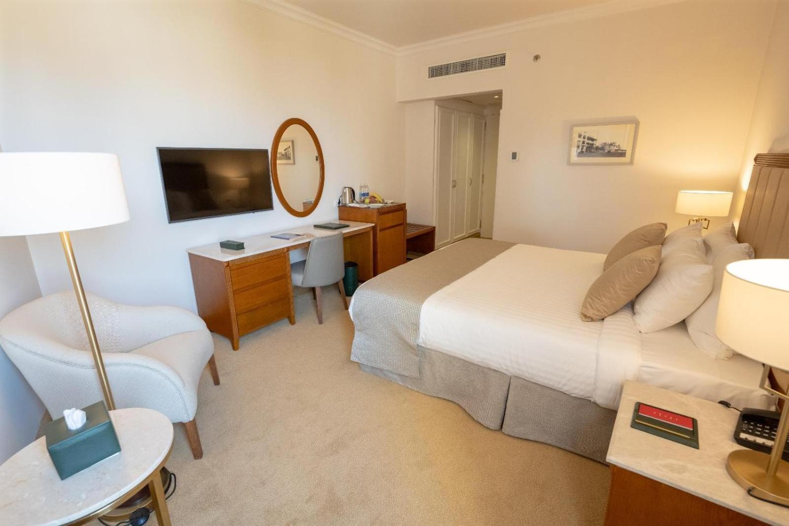Deluxe Zimmer mit Blick auf den Baron Palace