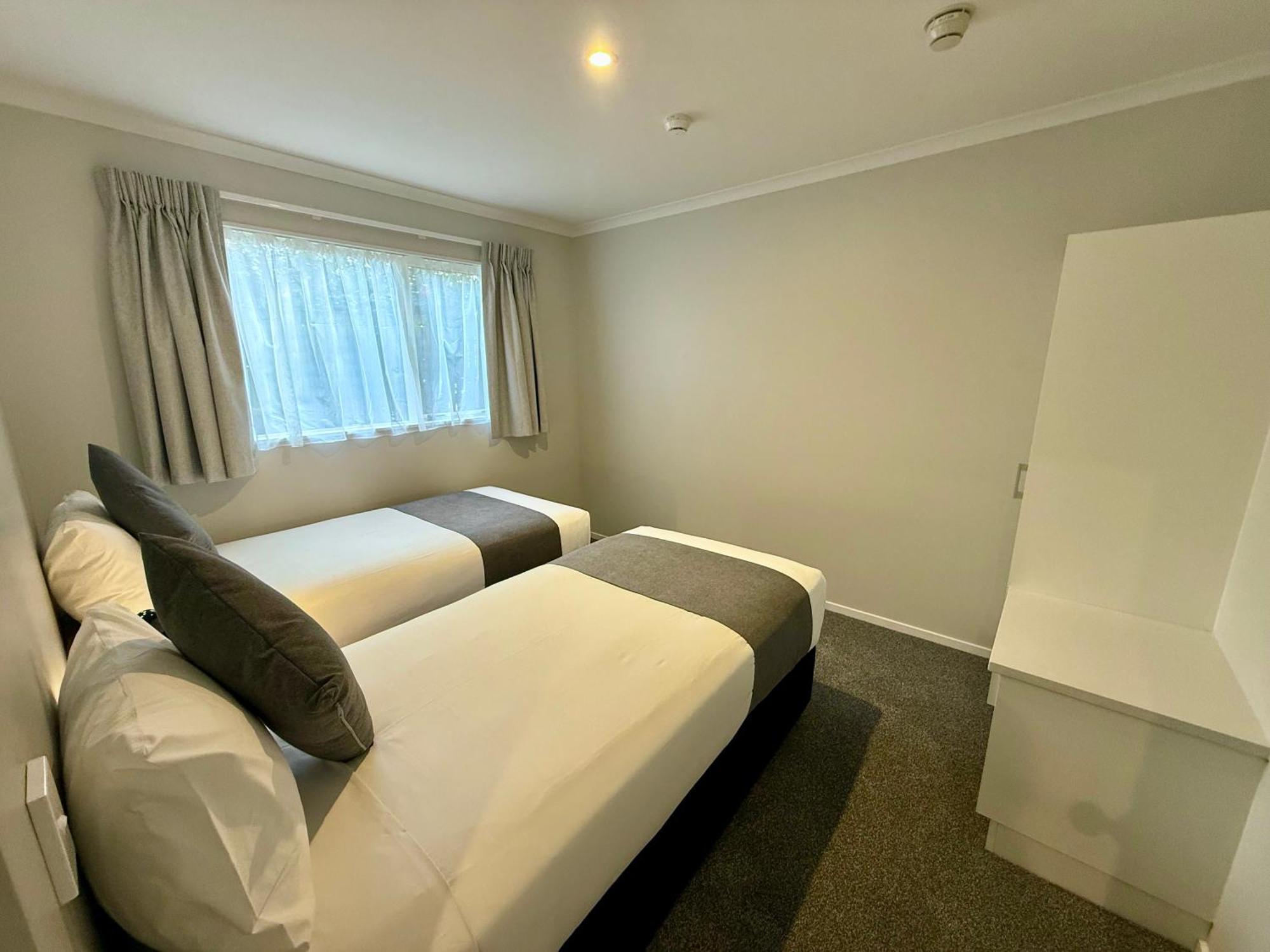 Deluxe One-Bedroom Suite