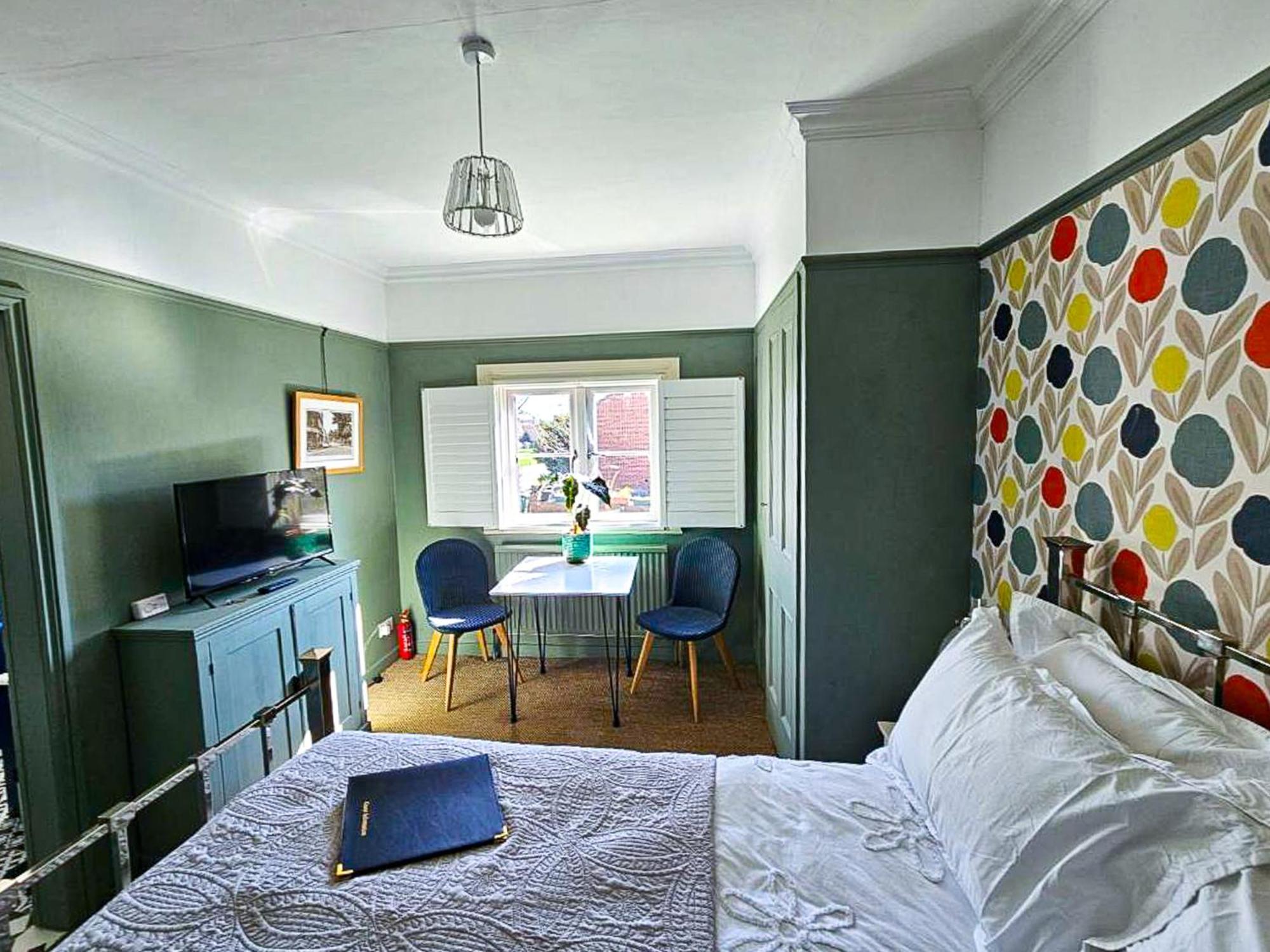 Double Room Private Bathroom