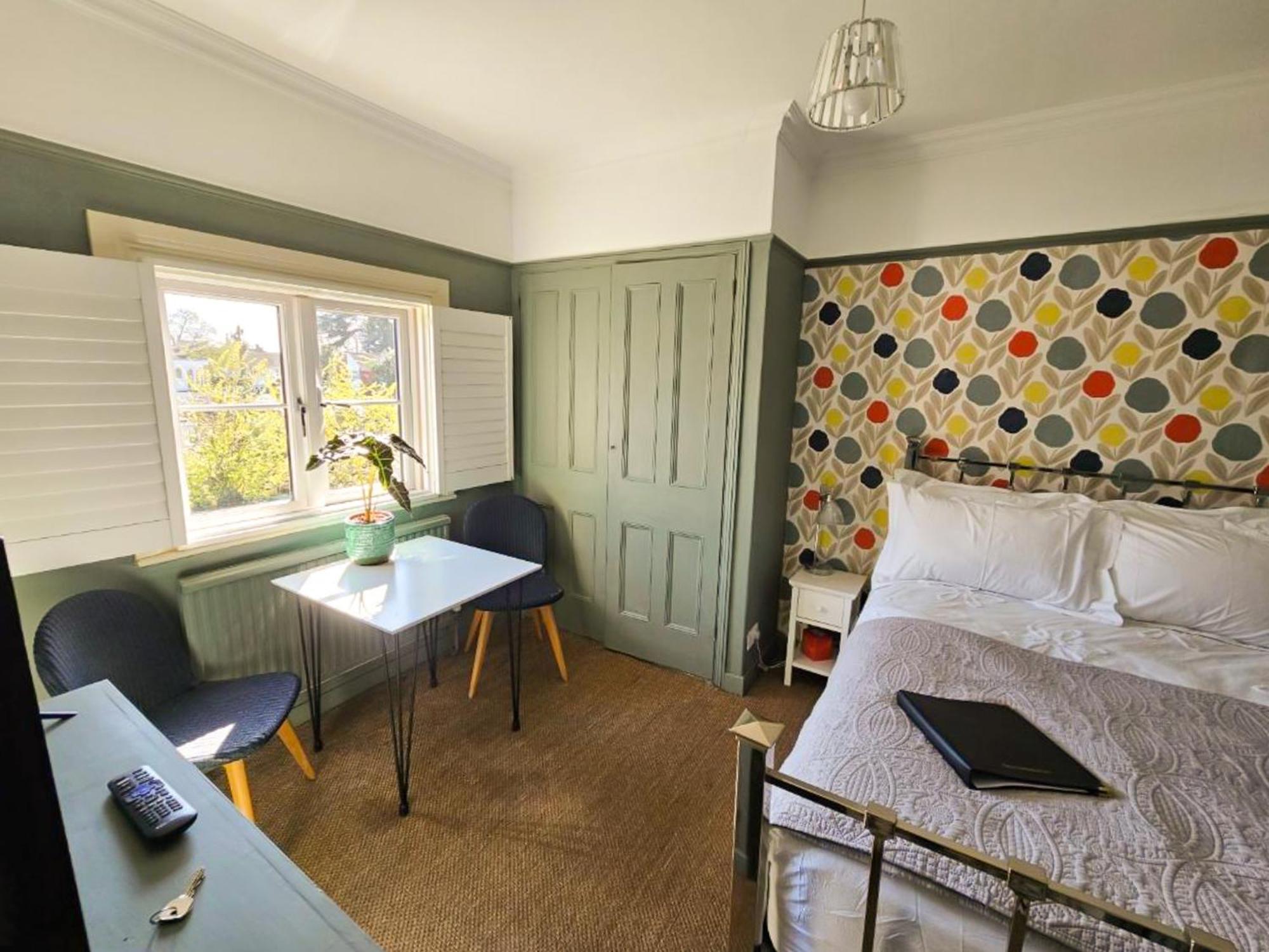 Double Room Private Bathroom