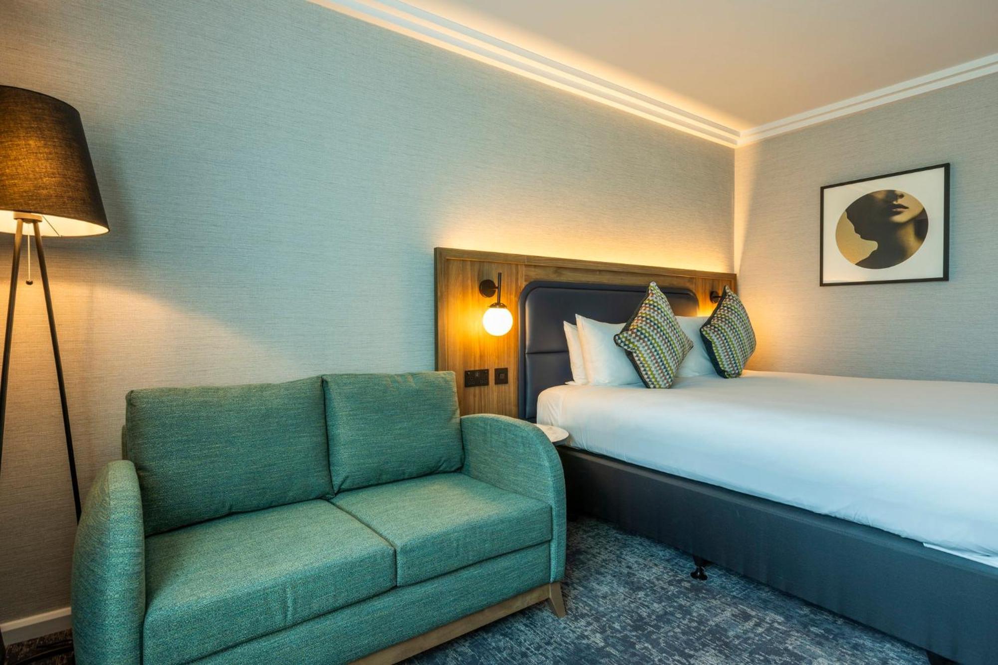 Standard Double Room Single Sofa Bed