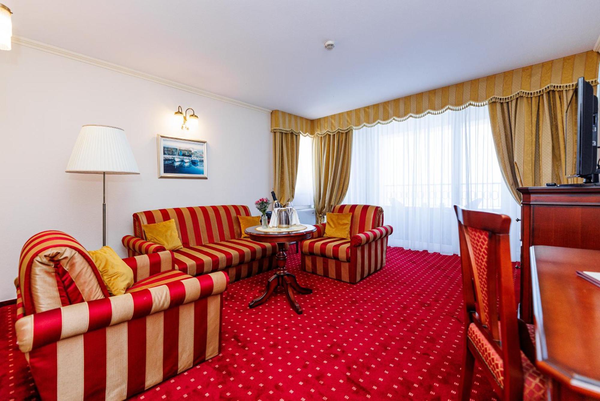 Executive Suite