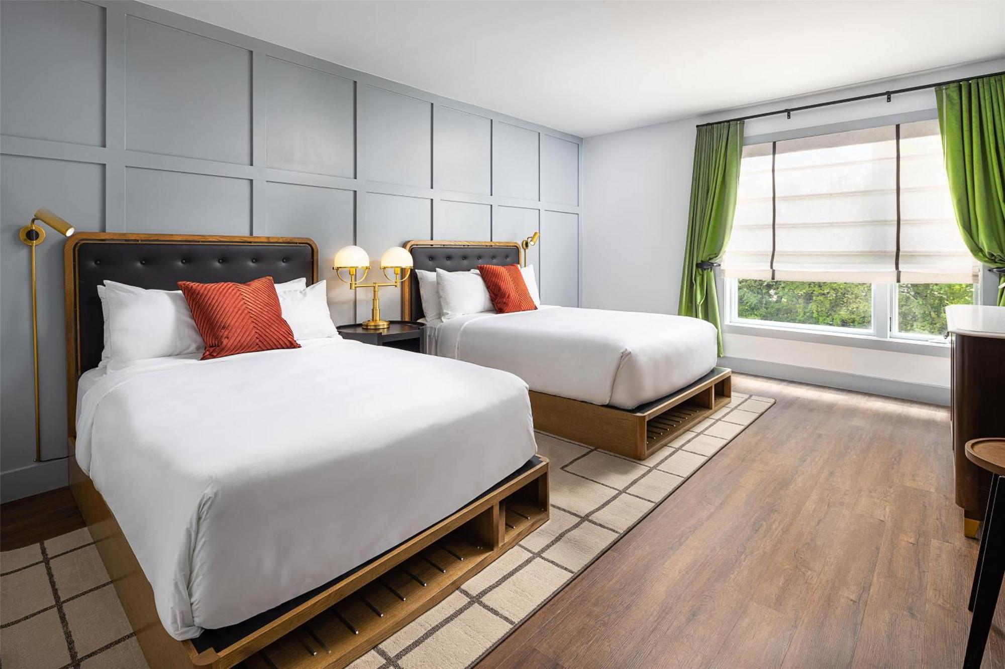 Queen Room with Two Queen Beds - Hearing Access