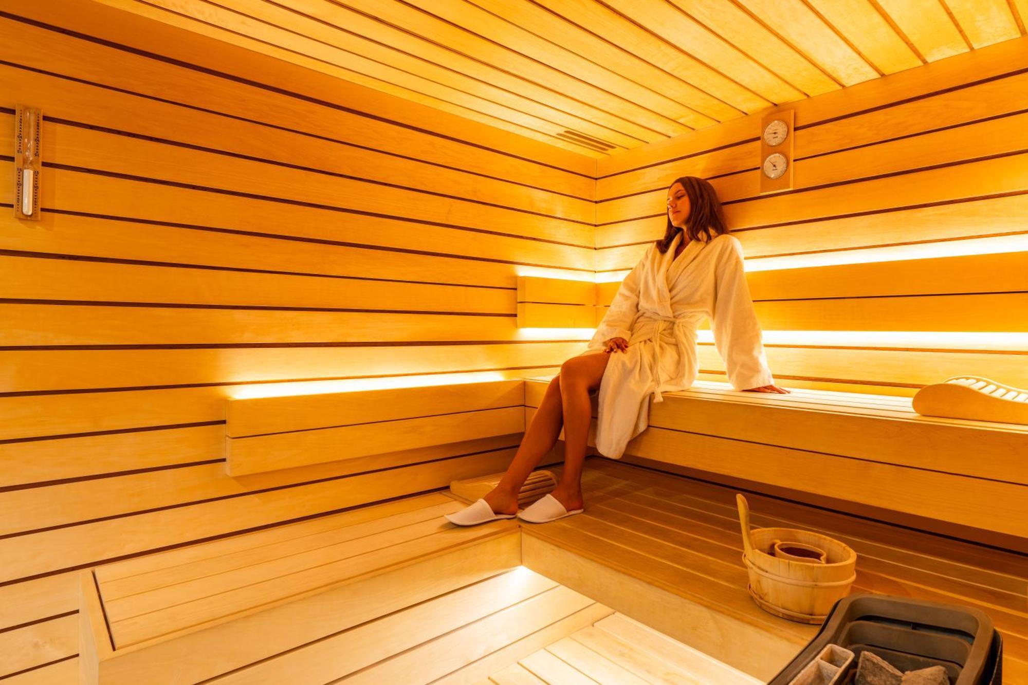 Double Room Private Spa Bath Access 60 minutes