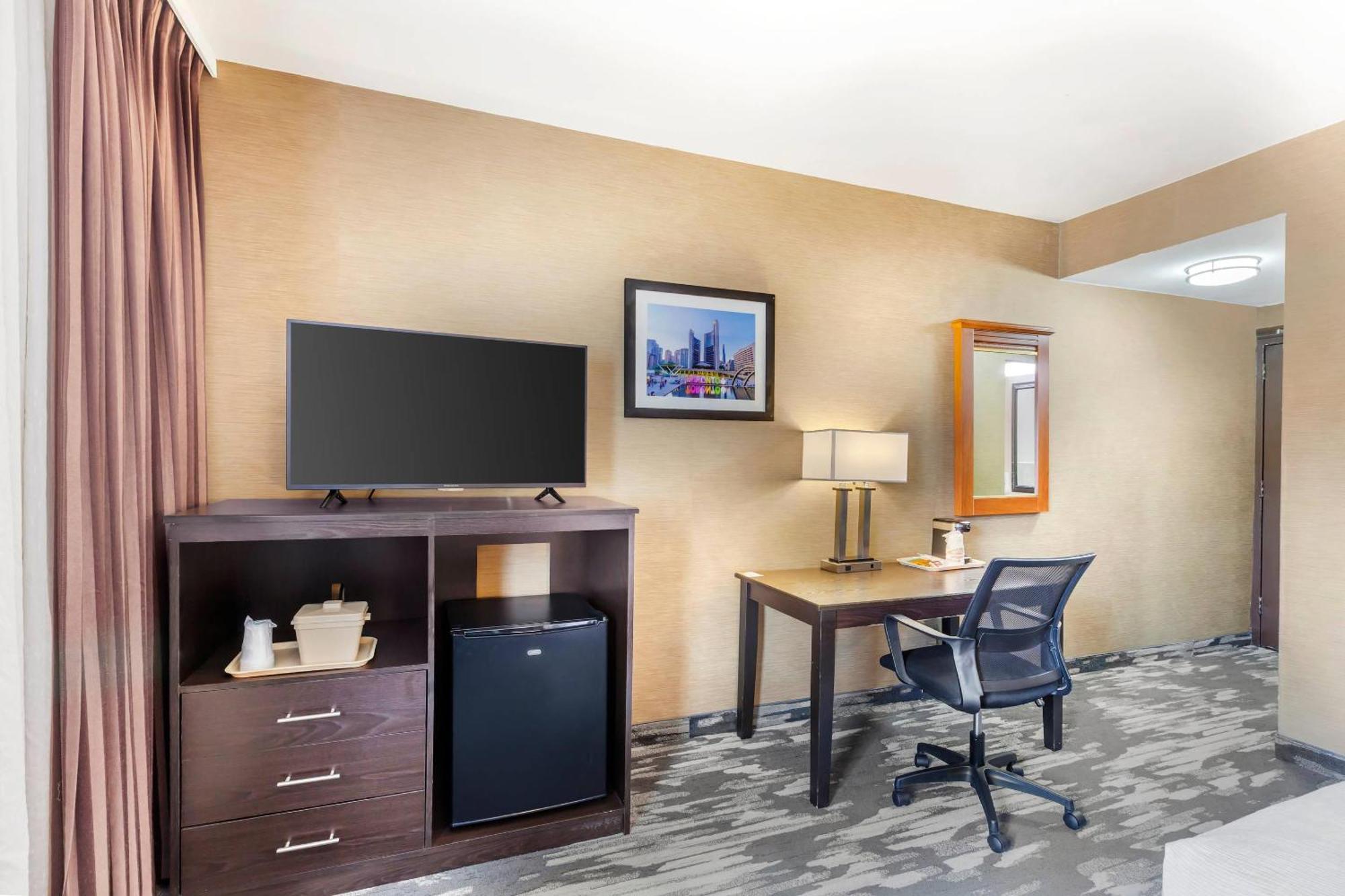 Queen Room
