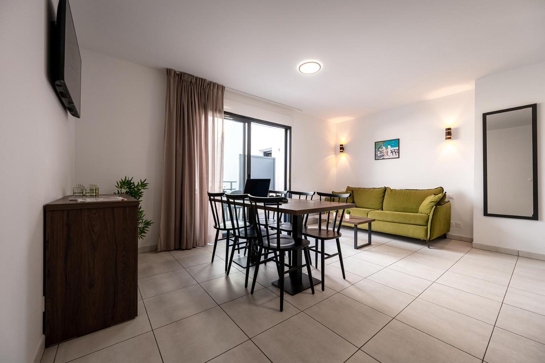 Two-Bedroom Apartment,1691003782:JPEG