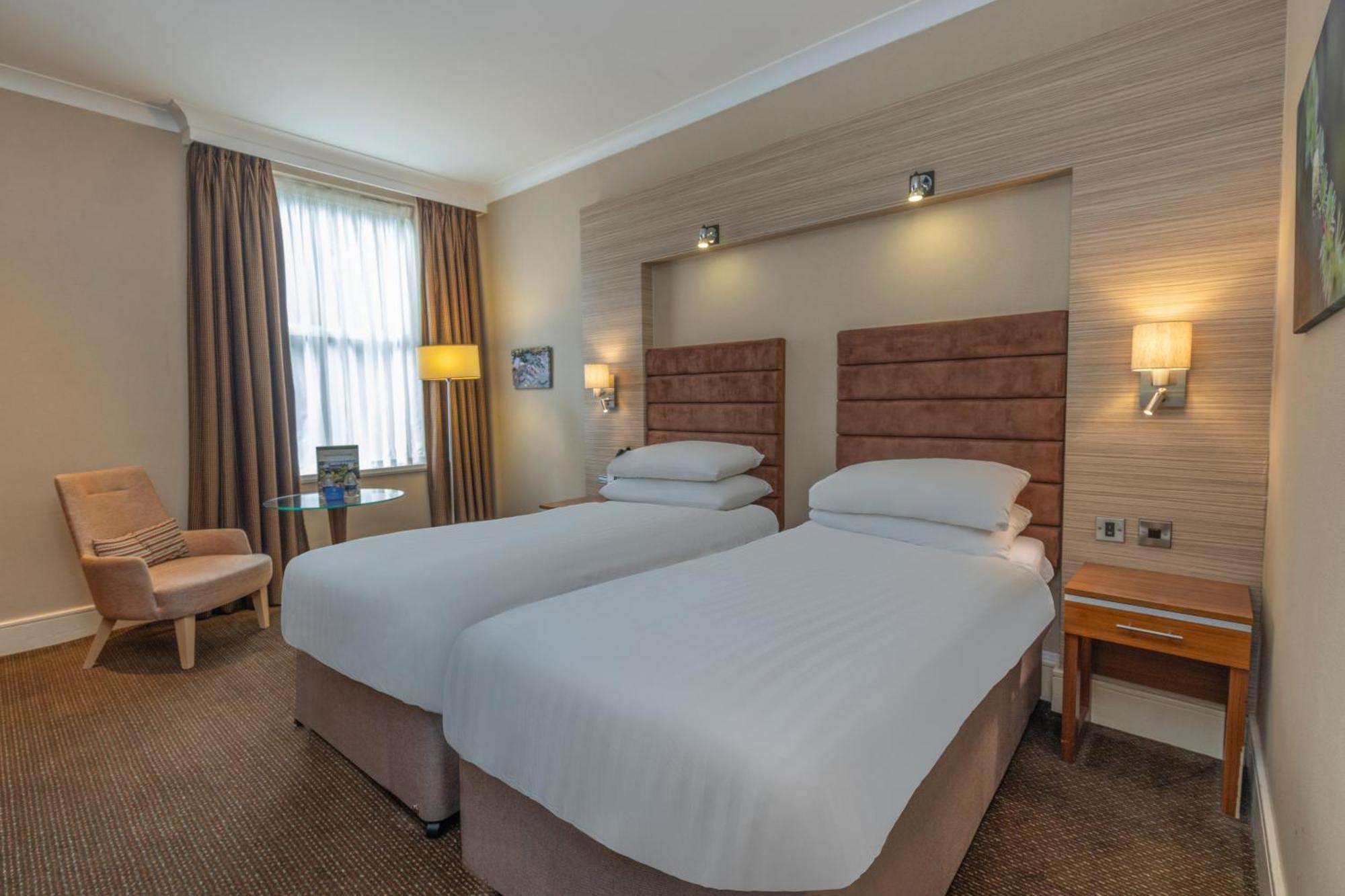Classic Accessible Twin Room