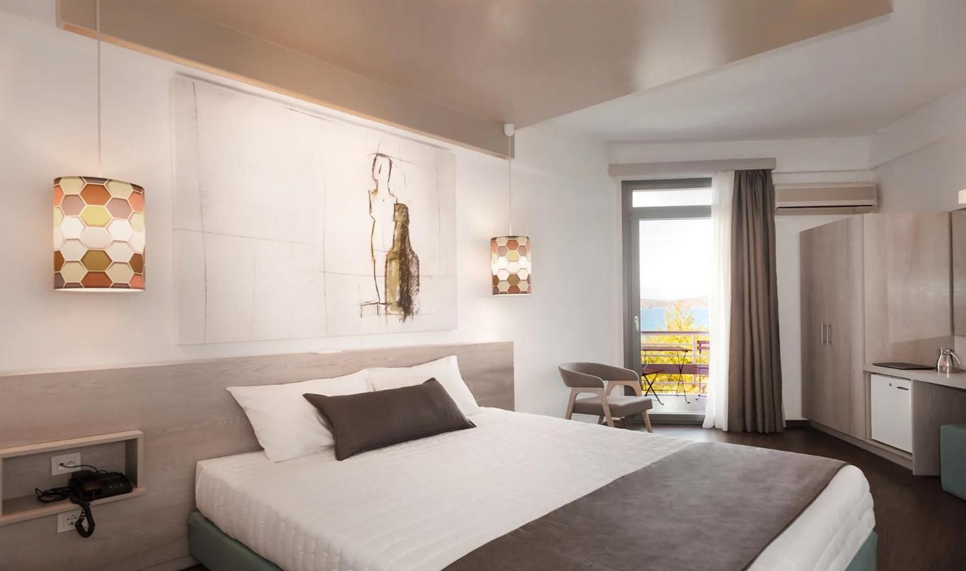 Chambre Double ou Lits Jumeaux – Vue Latérale sur Mer