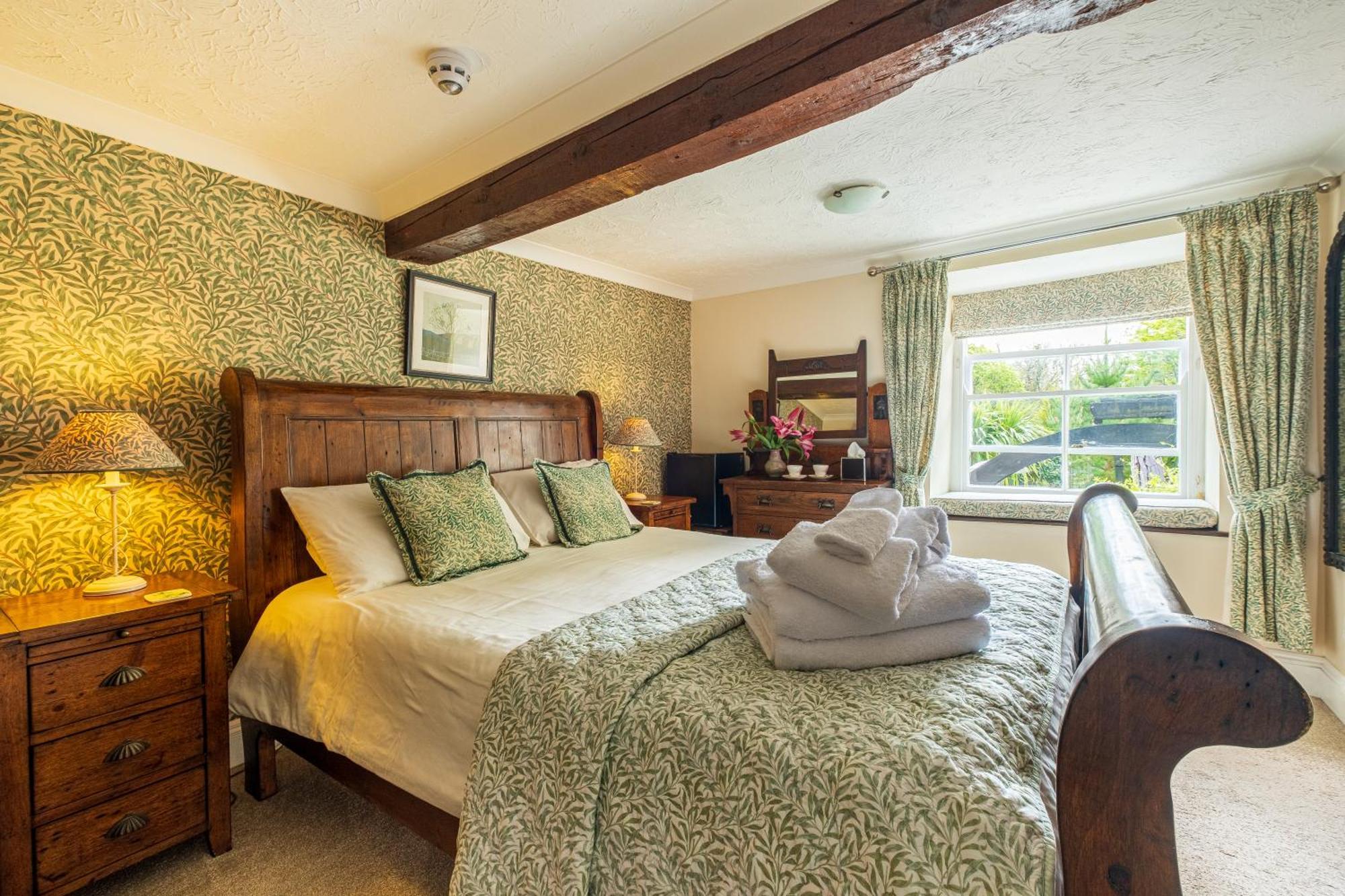 King Room with Garden View