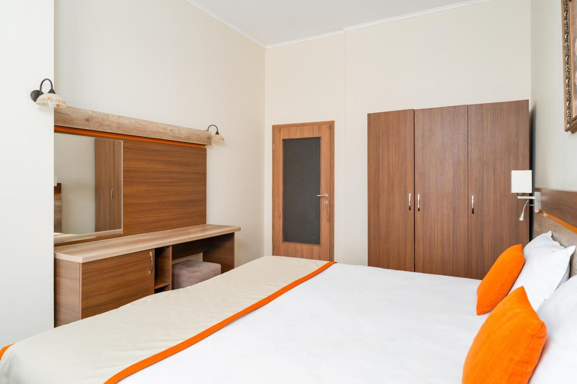 One-Bedroom Apartment Sea View
