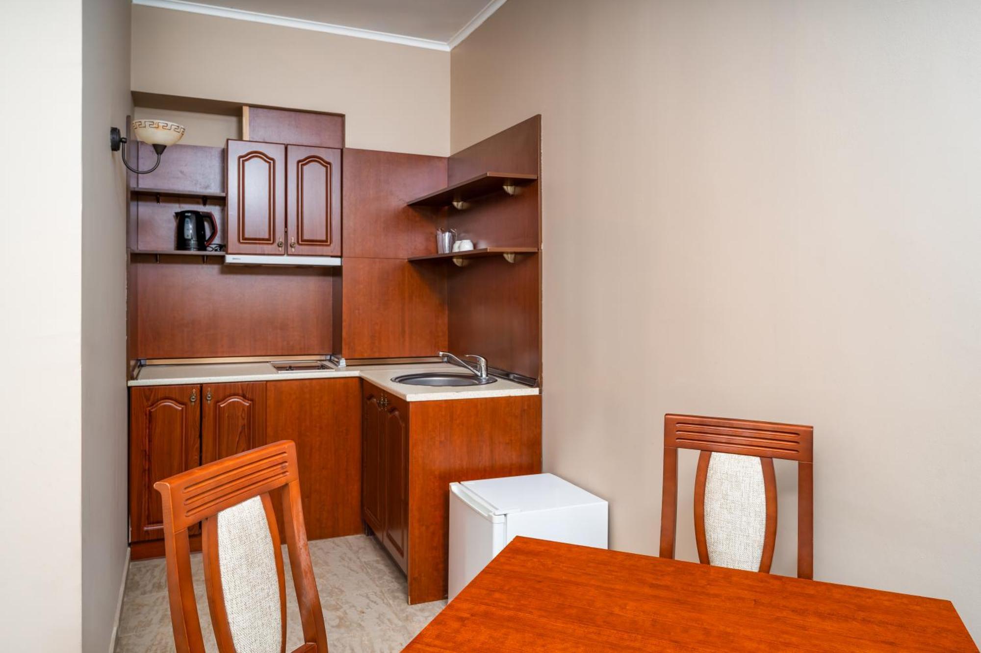 One-Bedroom Apartment City View