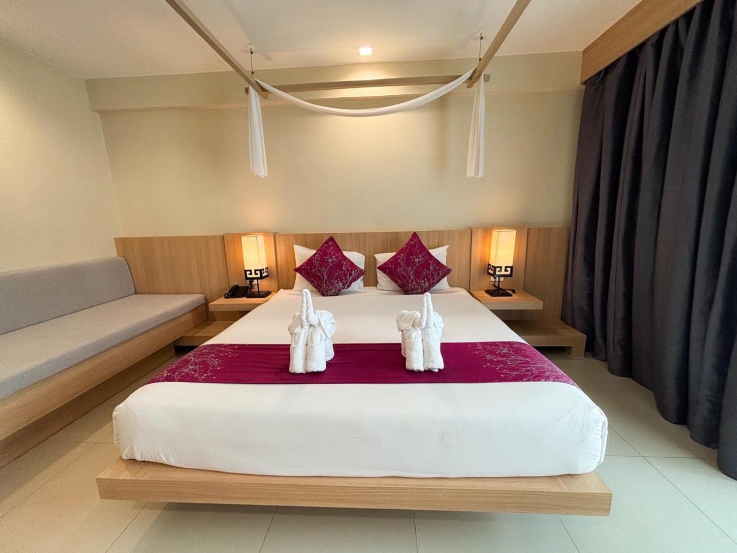 Deluxe Double or Twin Room