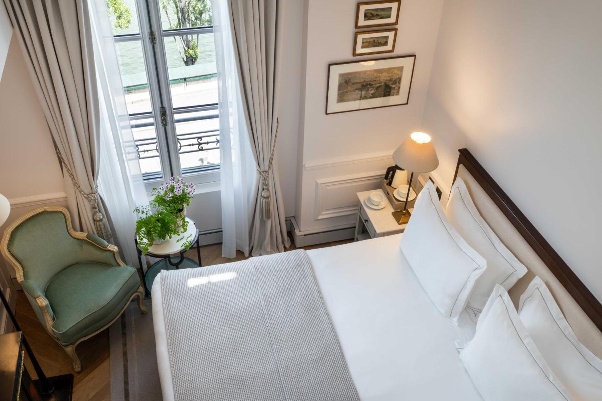 Superior Double or Twin Room with City View