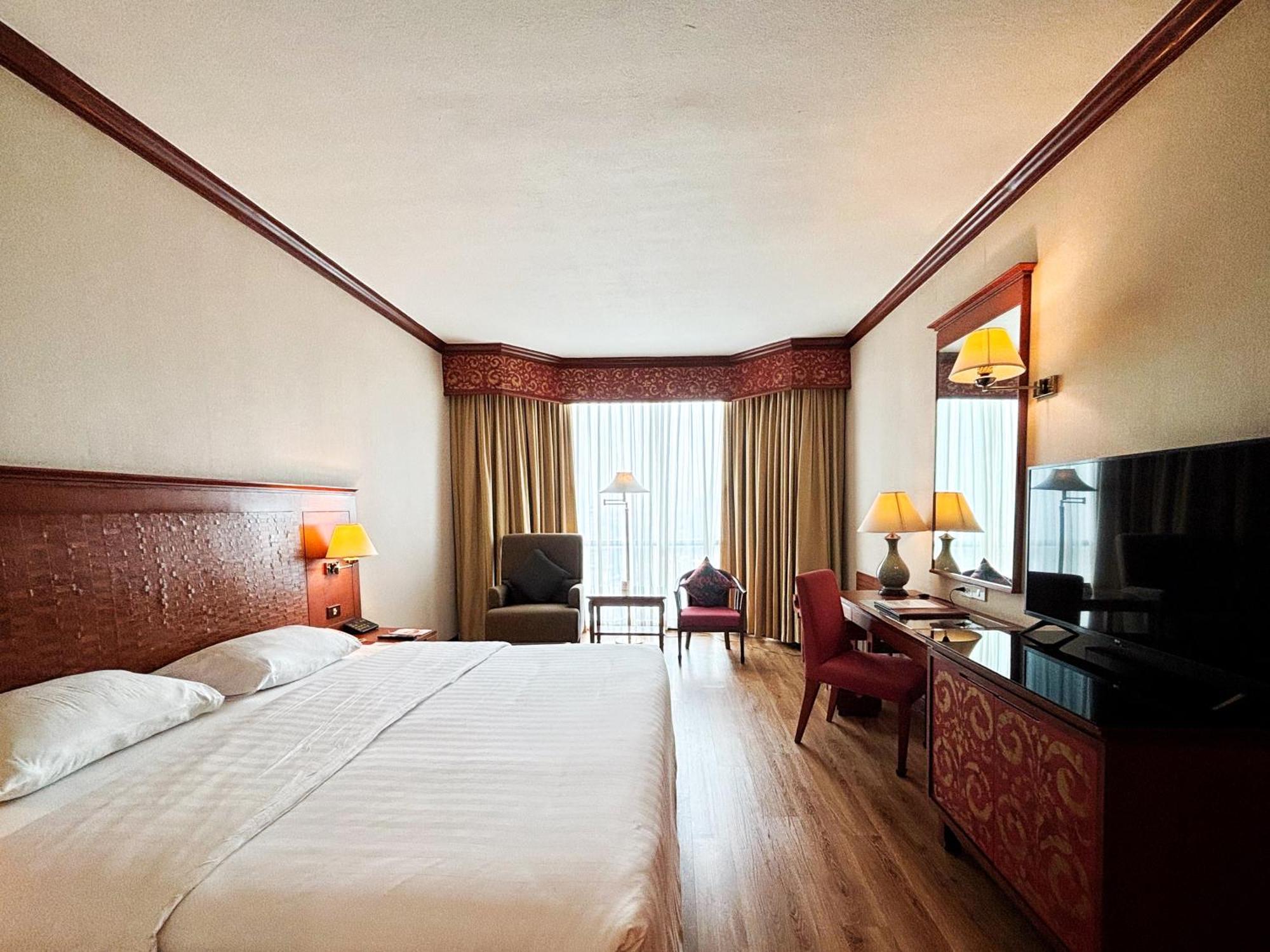 Deluxe Double or Twin Room