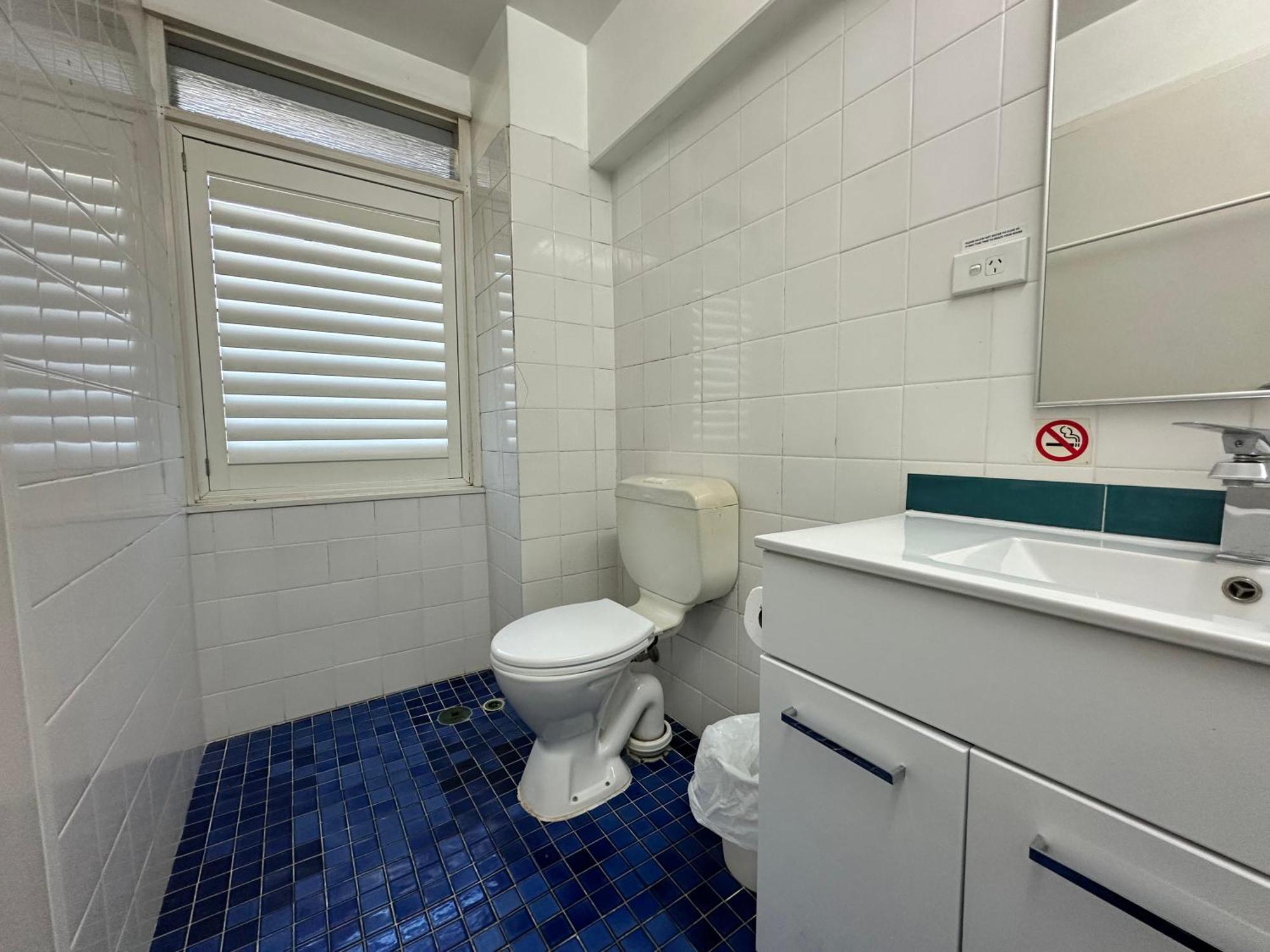 Standard Queen Room - Pet Friendly