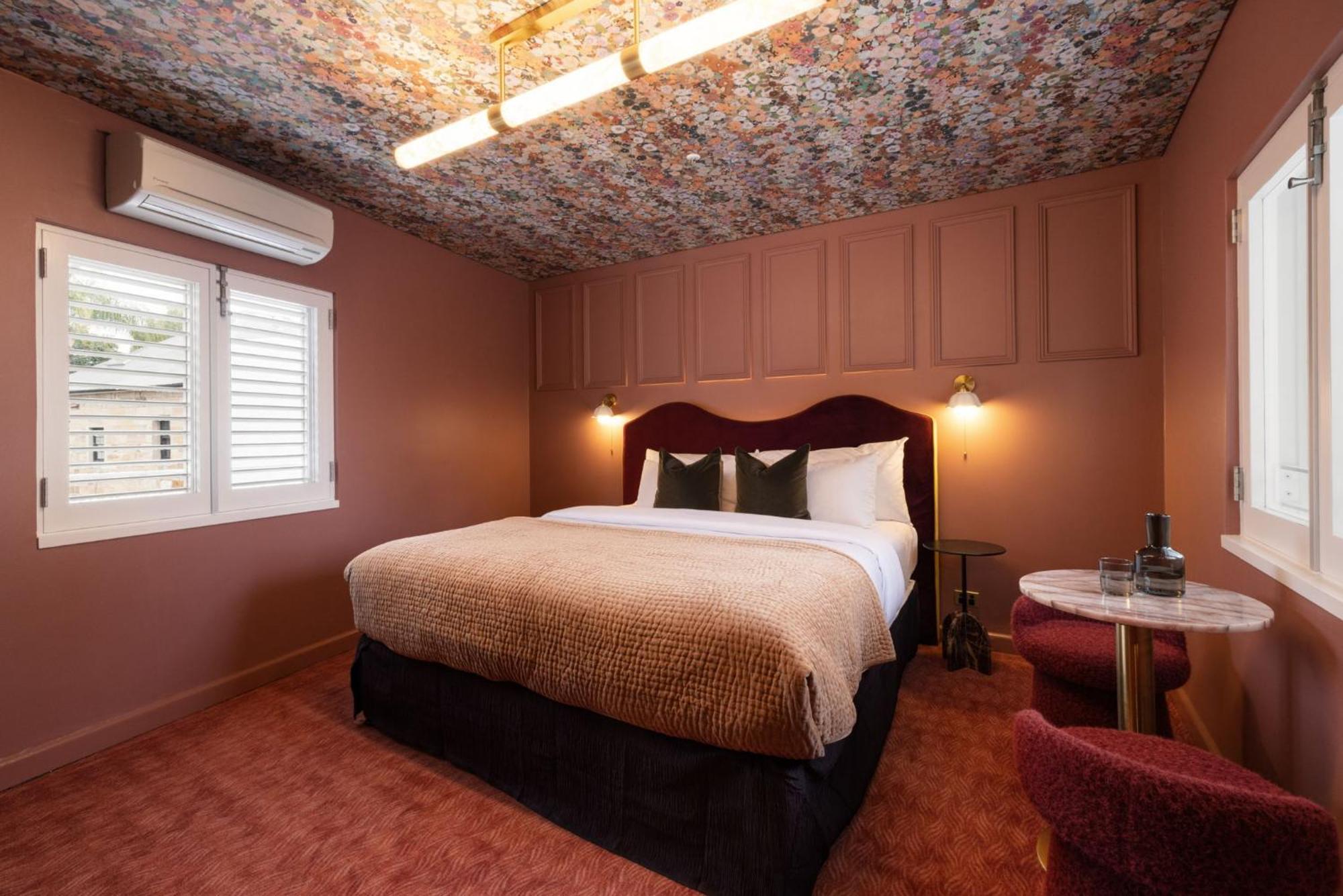 Premium King Room